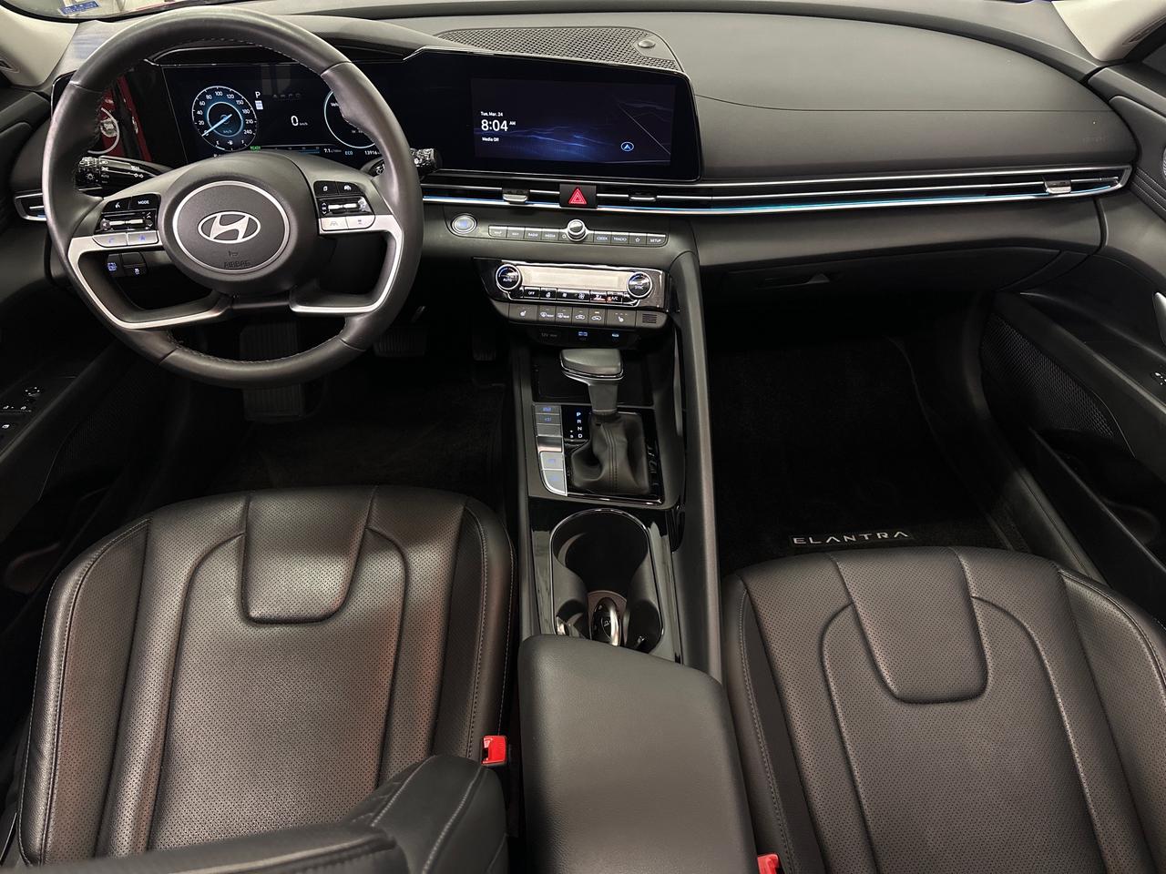 2024 Hyundai Elantra HEV Luxury 4dr Sedan Photo