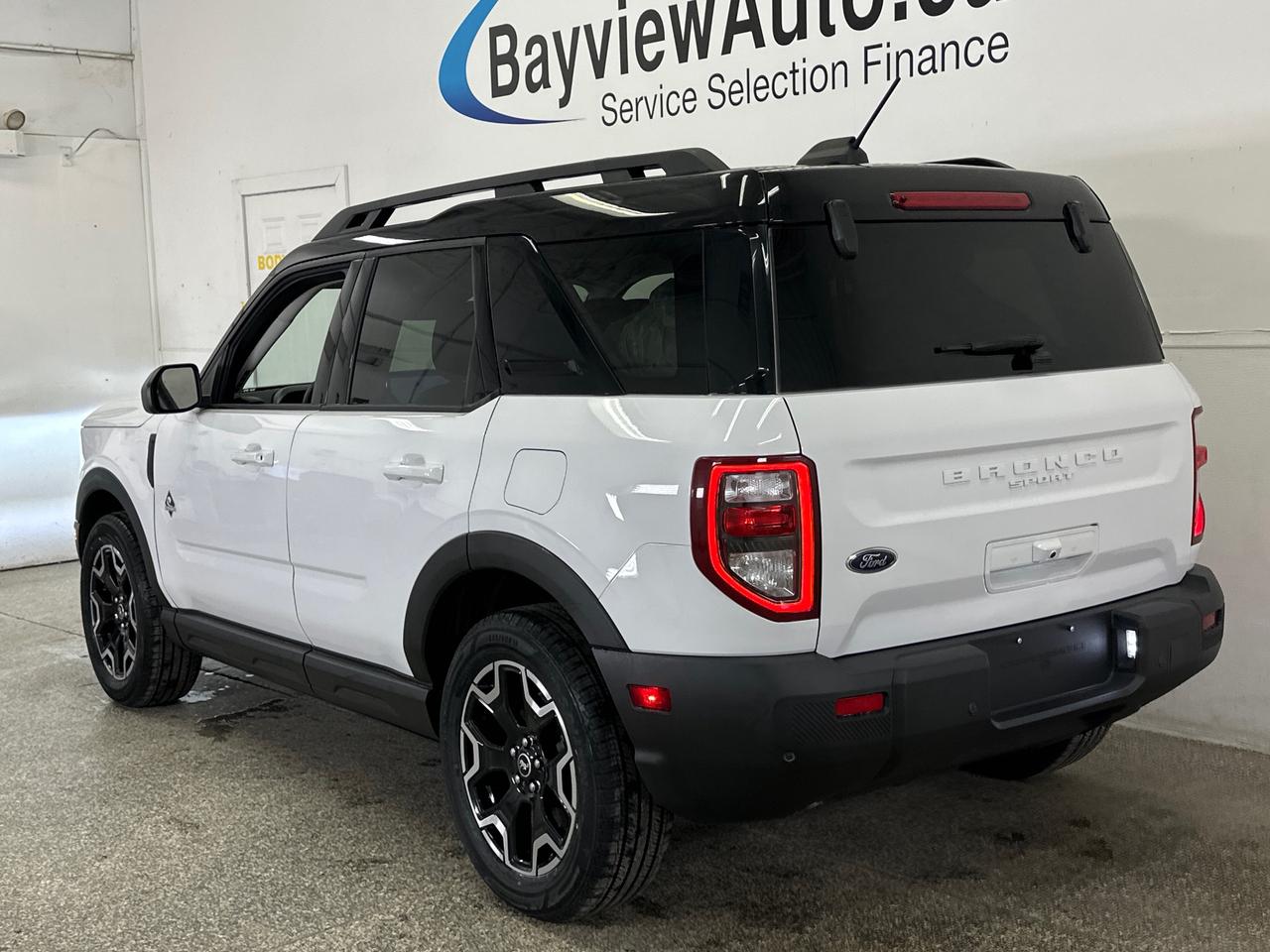2025 Ford Bronco Sport Outer Banks 4dr 4x4 Photo4