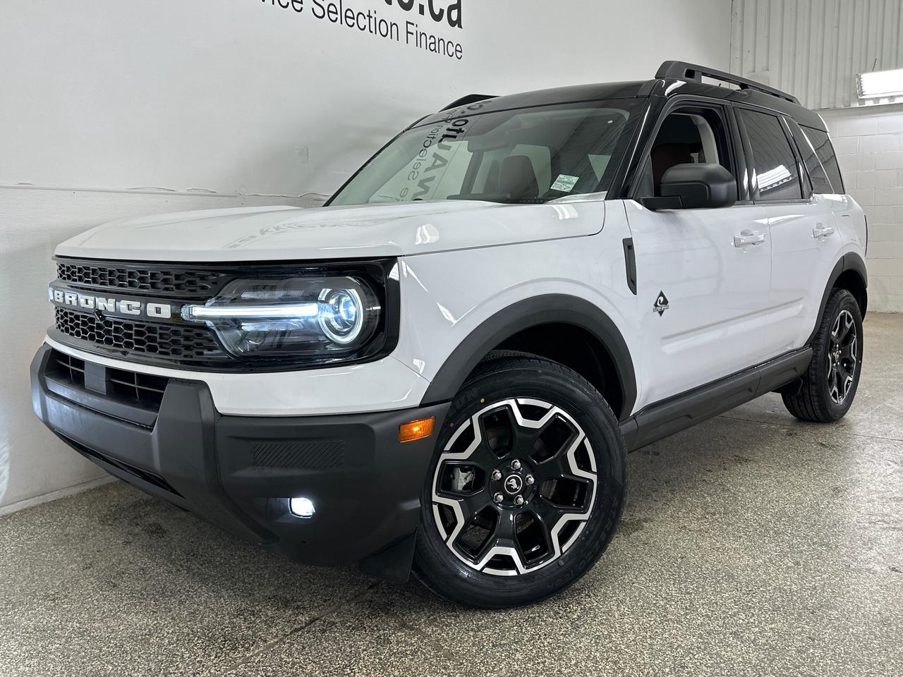2025 Ford Bronco Sport Outer Banks 4dr 4x4 Photo2