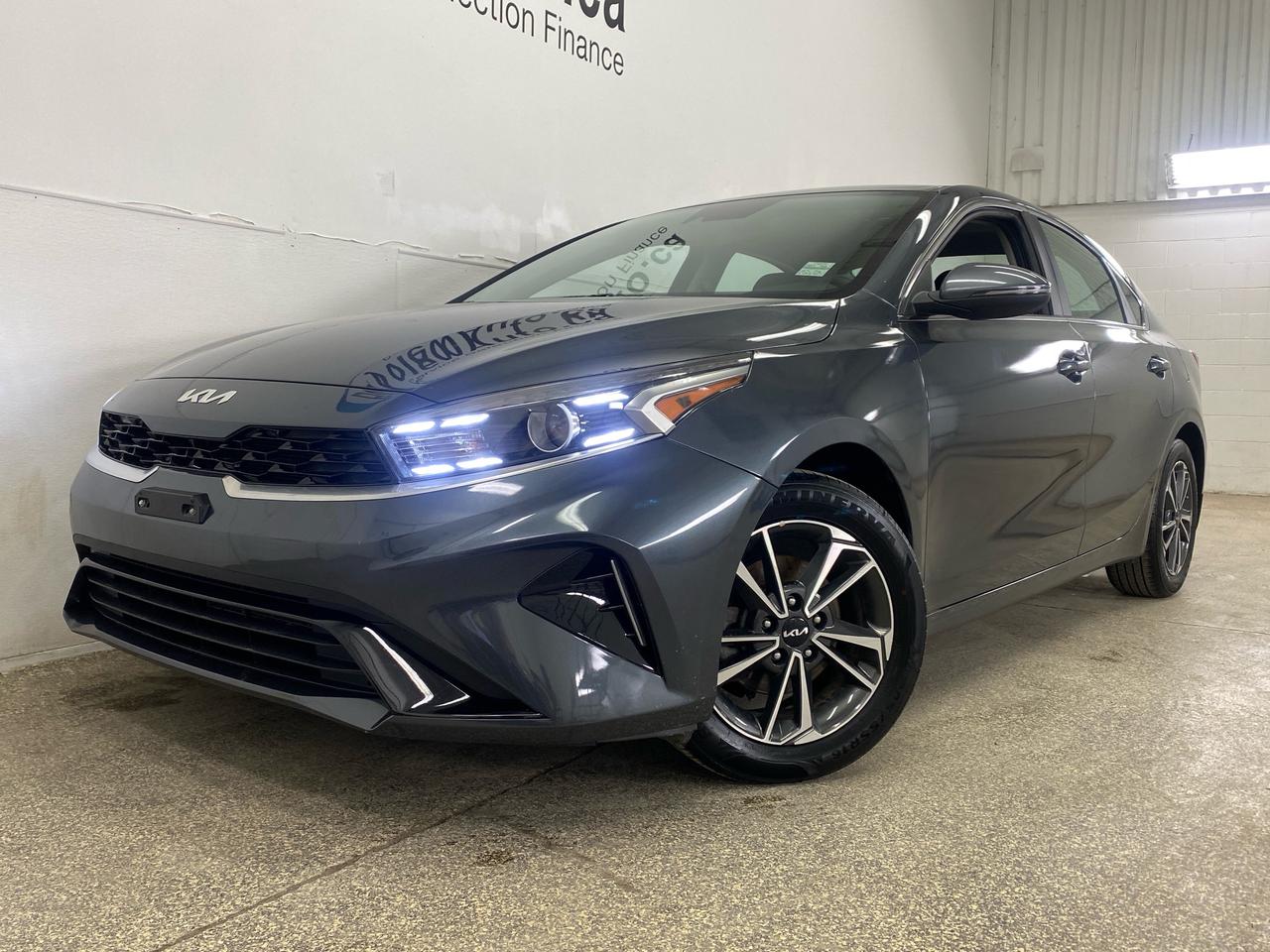 2023 Kia Forte EX 4dr Sedan Photo2