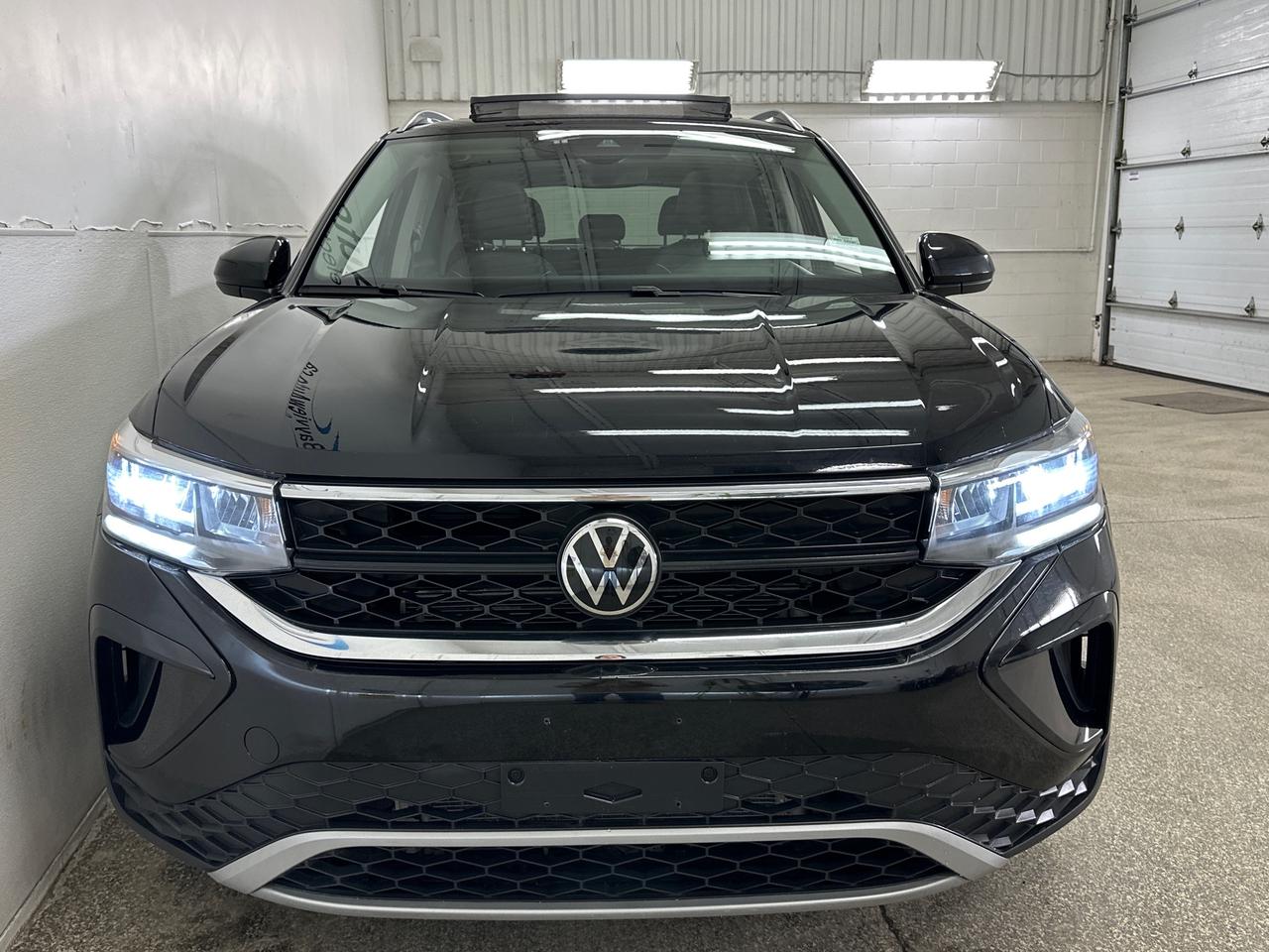 2024 Volkswagen Taos Comfortline 4dr Front-Wheel Drive Photo