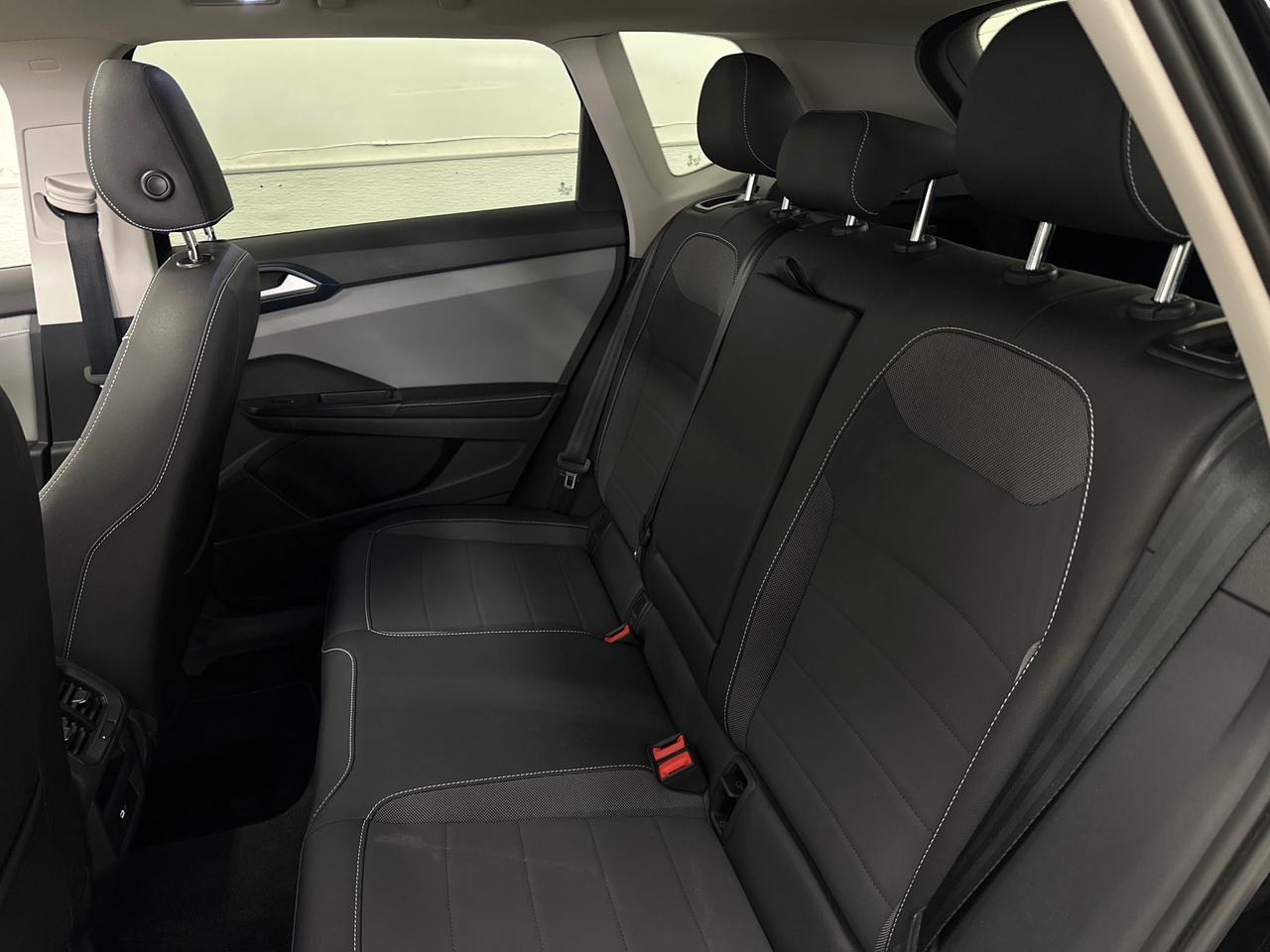 2024 Volkswagen Taos Comfortline 4dr Front-Wheel Drive Photo