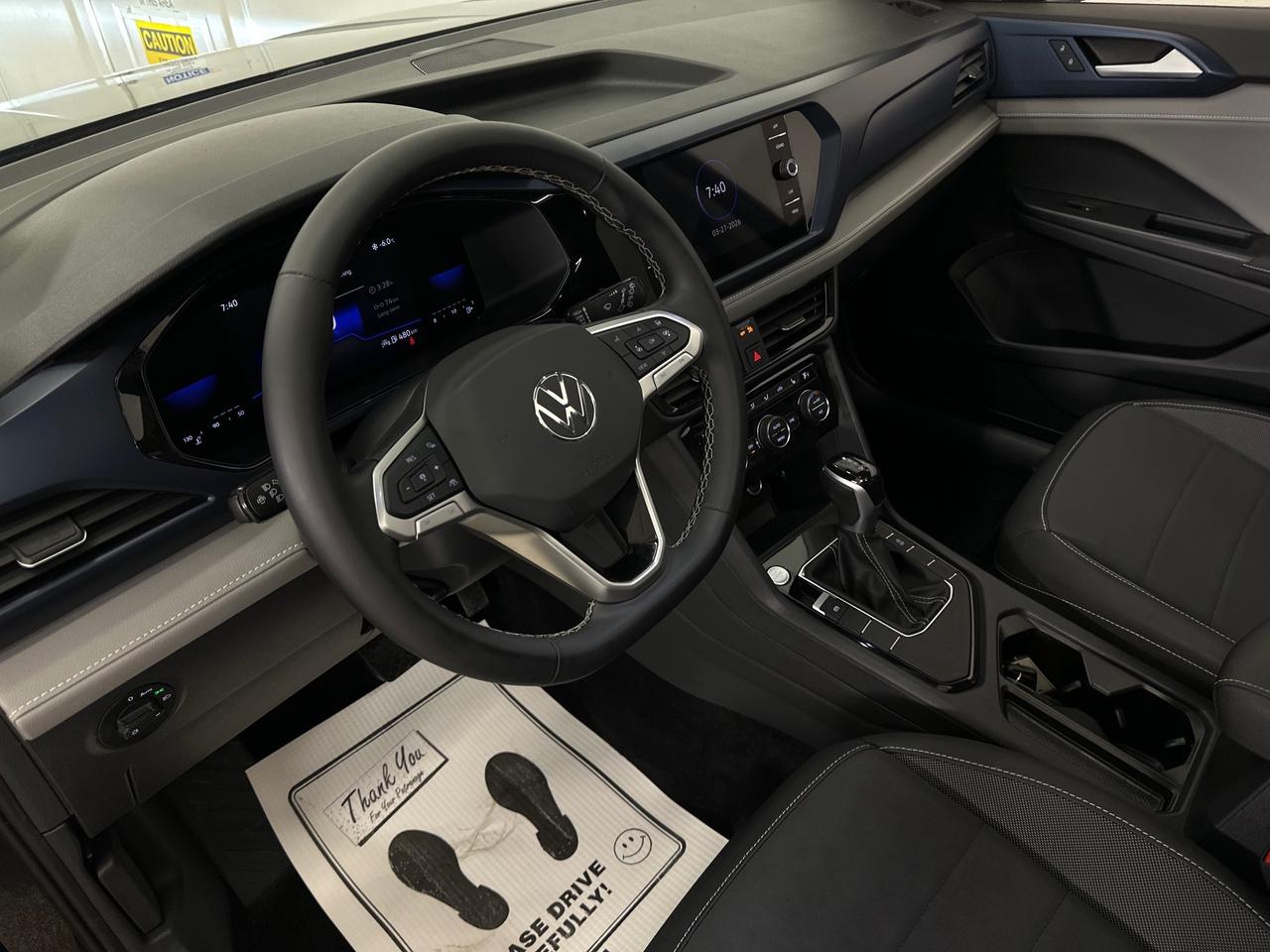 2024 Volkswagen Taos Comfortline 4dr Front-Wheel Drive Photo