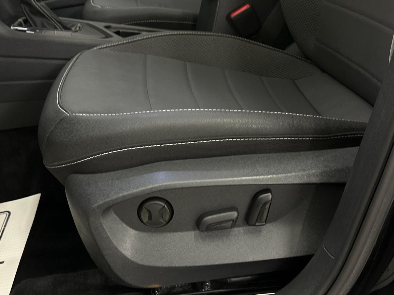 2024 Volkswagen Taos Comfortline 4dr Front-Wheel Drive Photo