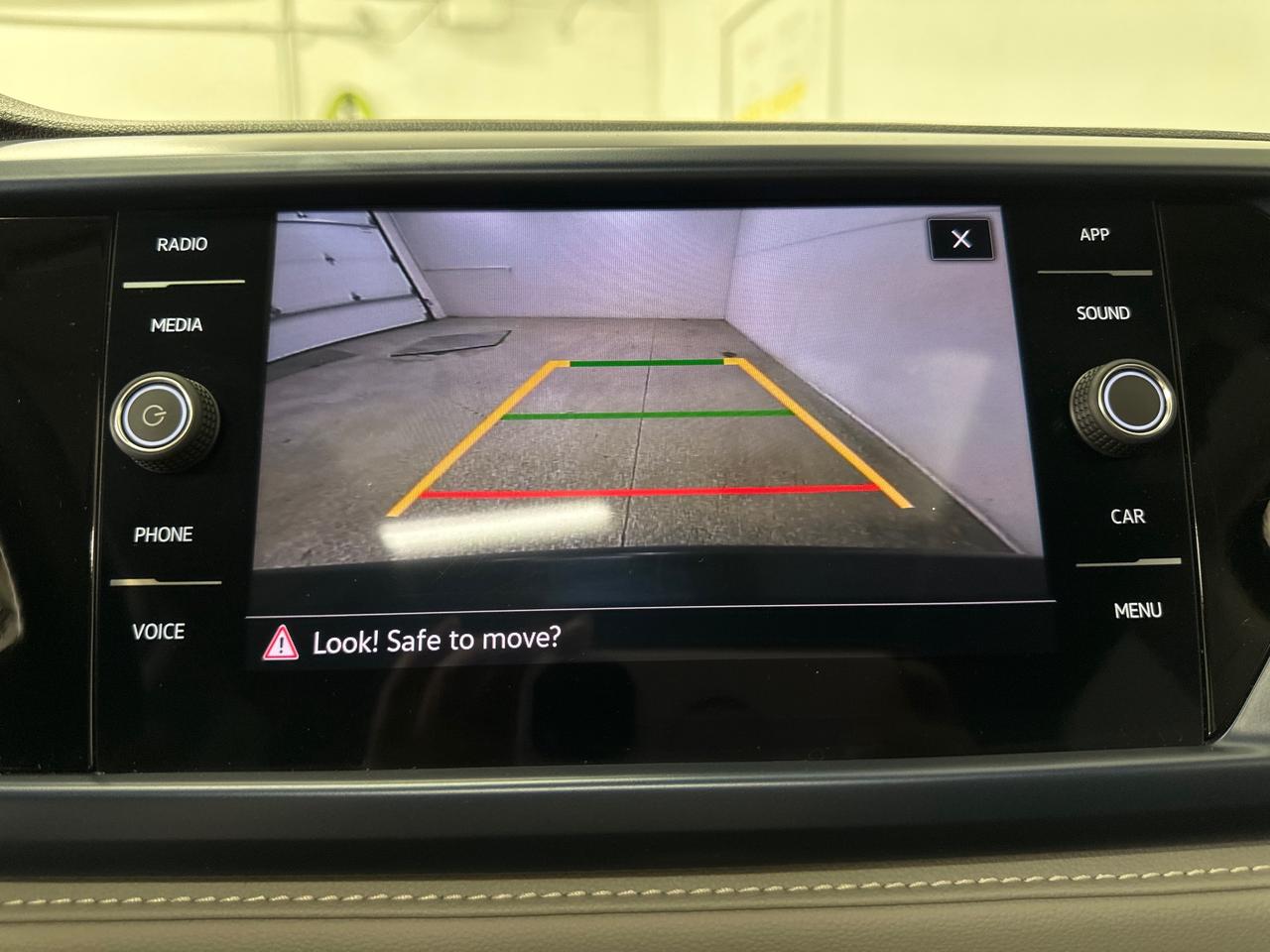 2024 Volkswagen Taos Comfortline 4dr Front-Wheel Drive Photo