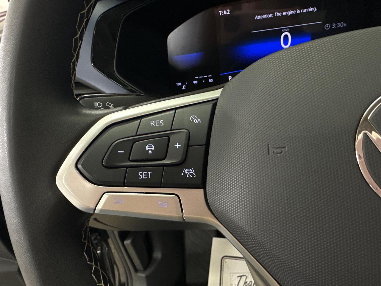 2024 Volkswagen Taos Comfortline 4dr Front-Wheel Drive Photo