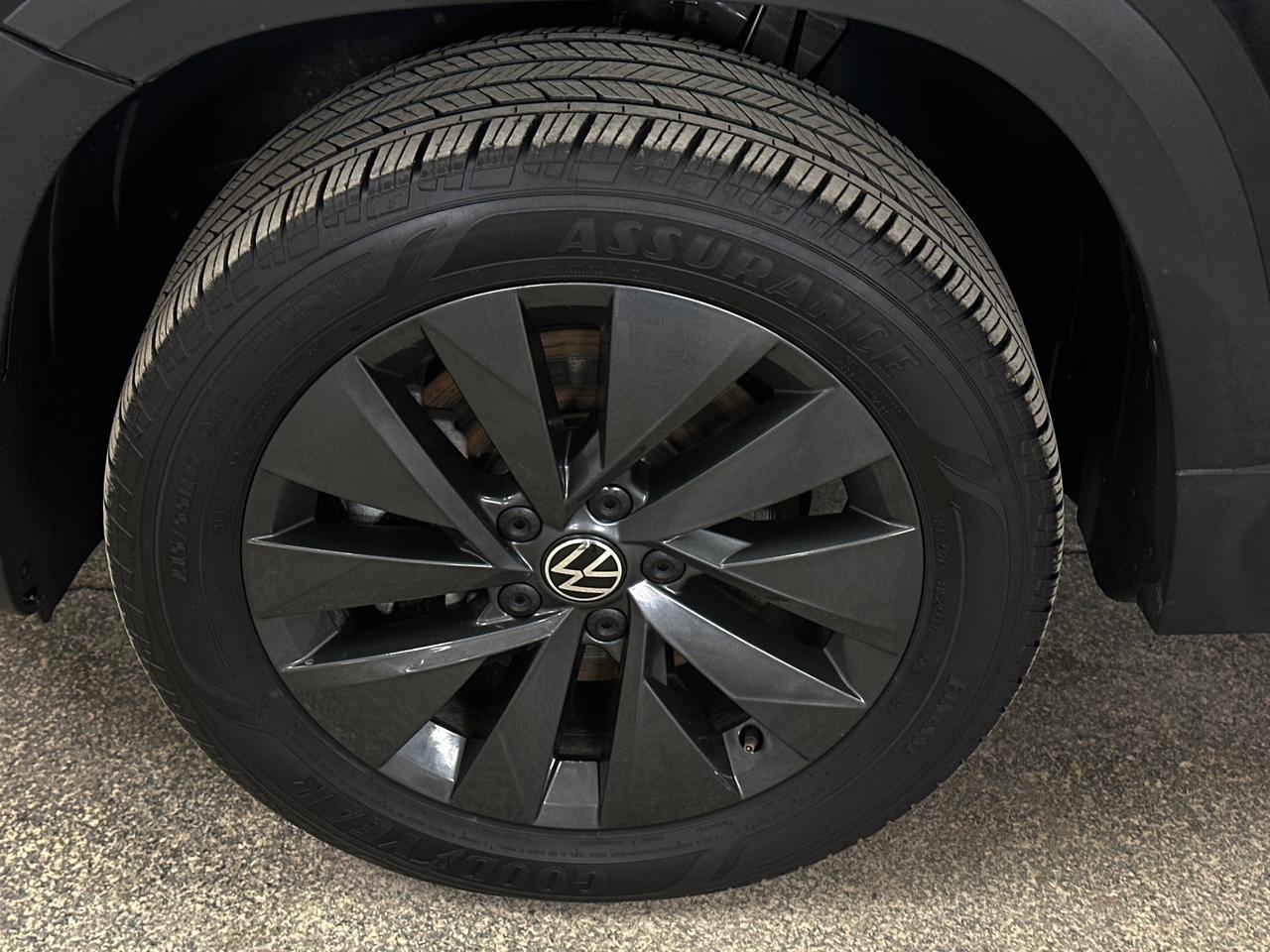 2024 Volkswagen Taos Comfortline 4dr Front-Wheel Drive Photo