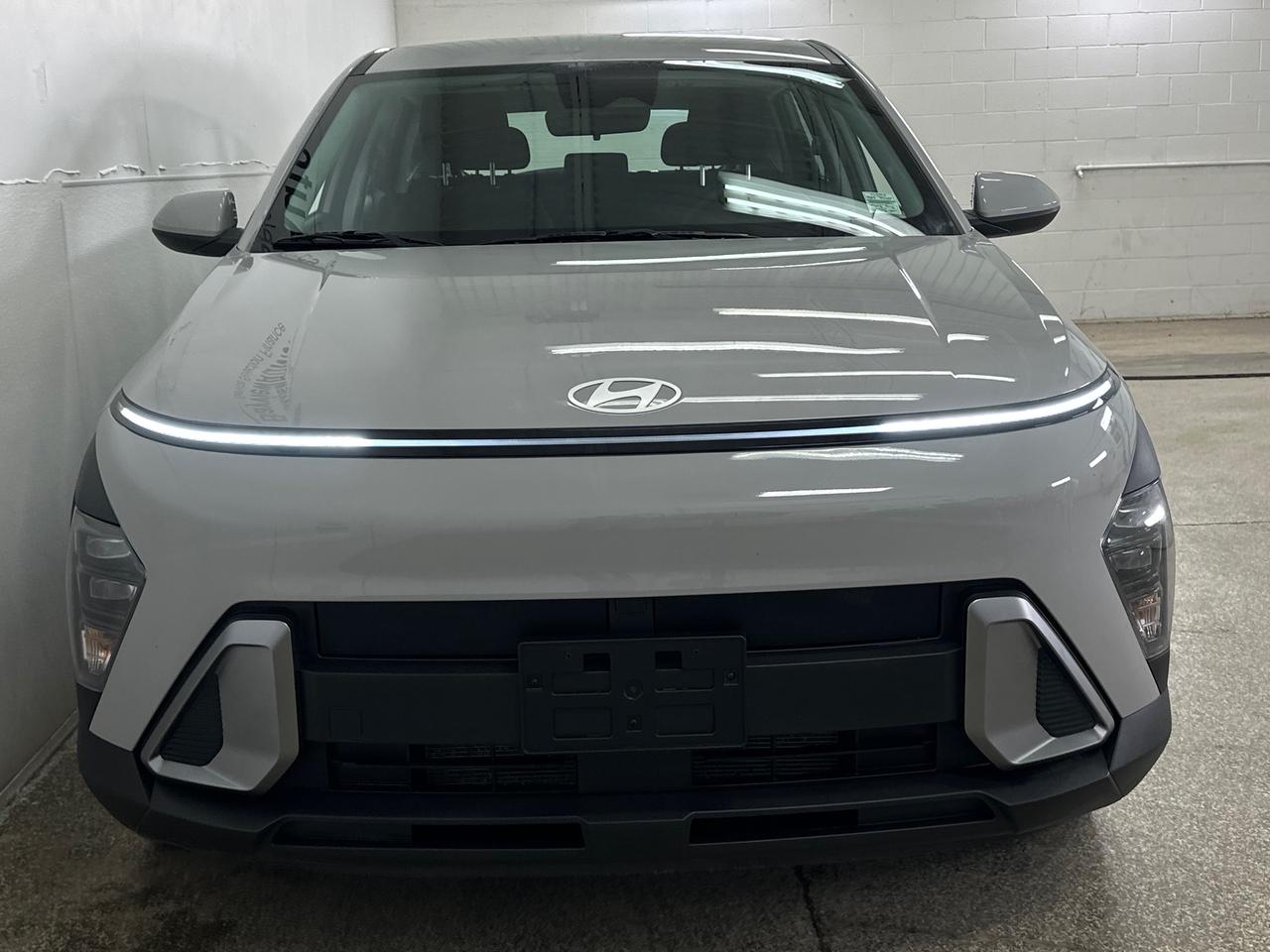 2025 Hyundai KONA 2.0L Essential 4dr Front-Wheel Drive Photo