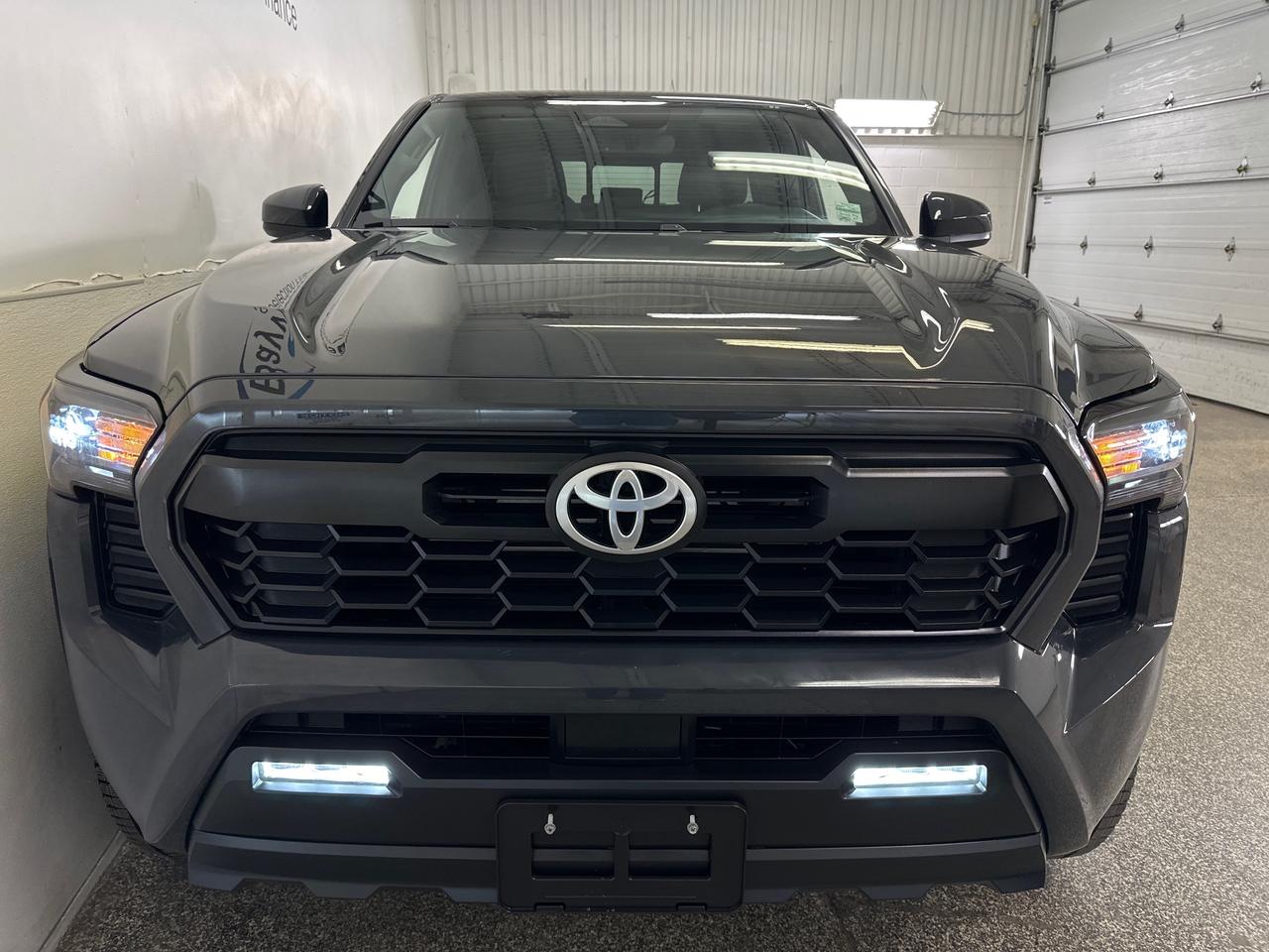 2025 Toyota Tacoma TRD Off Road Photo