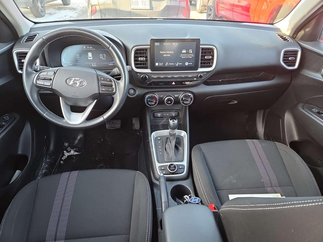 2023 Hyundai Venue Preferred w/Two-Tone 4dr Front-Wheel Drive Photo