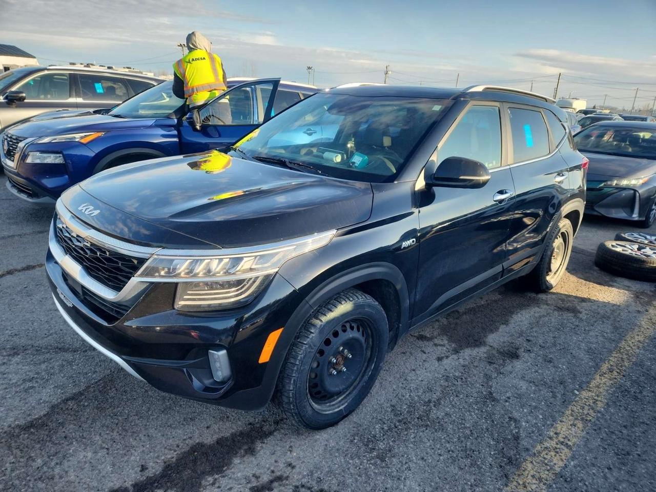 2023 Kia Seltos SX Turbo w/Black Interior 4dr All-Wheel Drive Photo