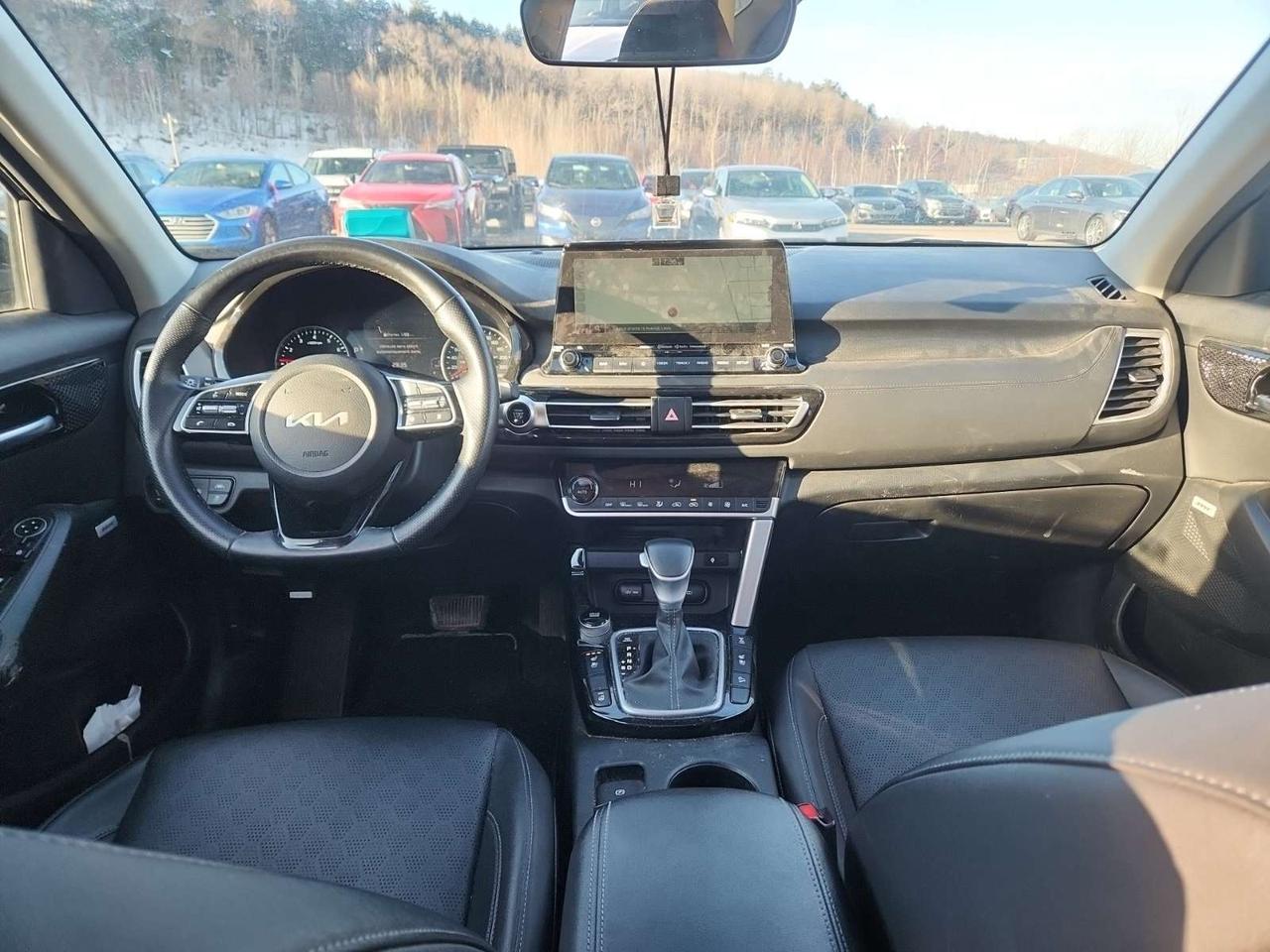 2023 Kia Seltos SX Turbo w/Black Interior 4dr All-Wheel Drive Photo