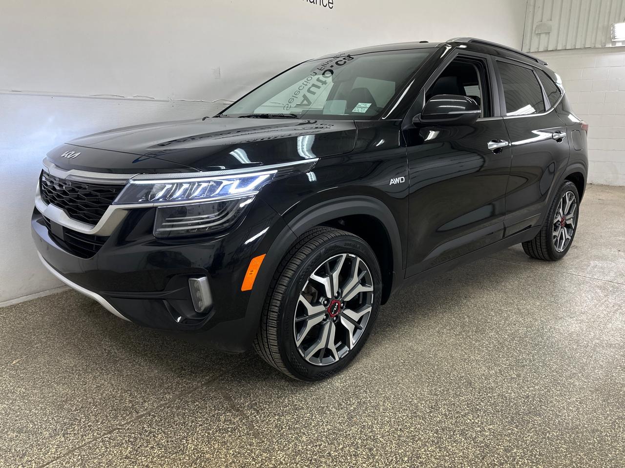 2023 Kia Seltos SX Turbo w/Black Interior 4dr All-Wheel Drive Photo