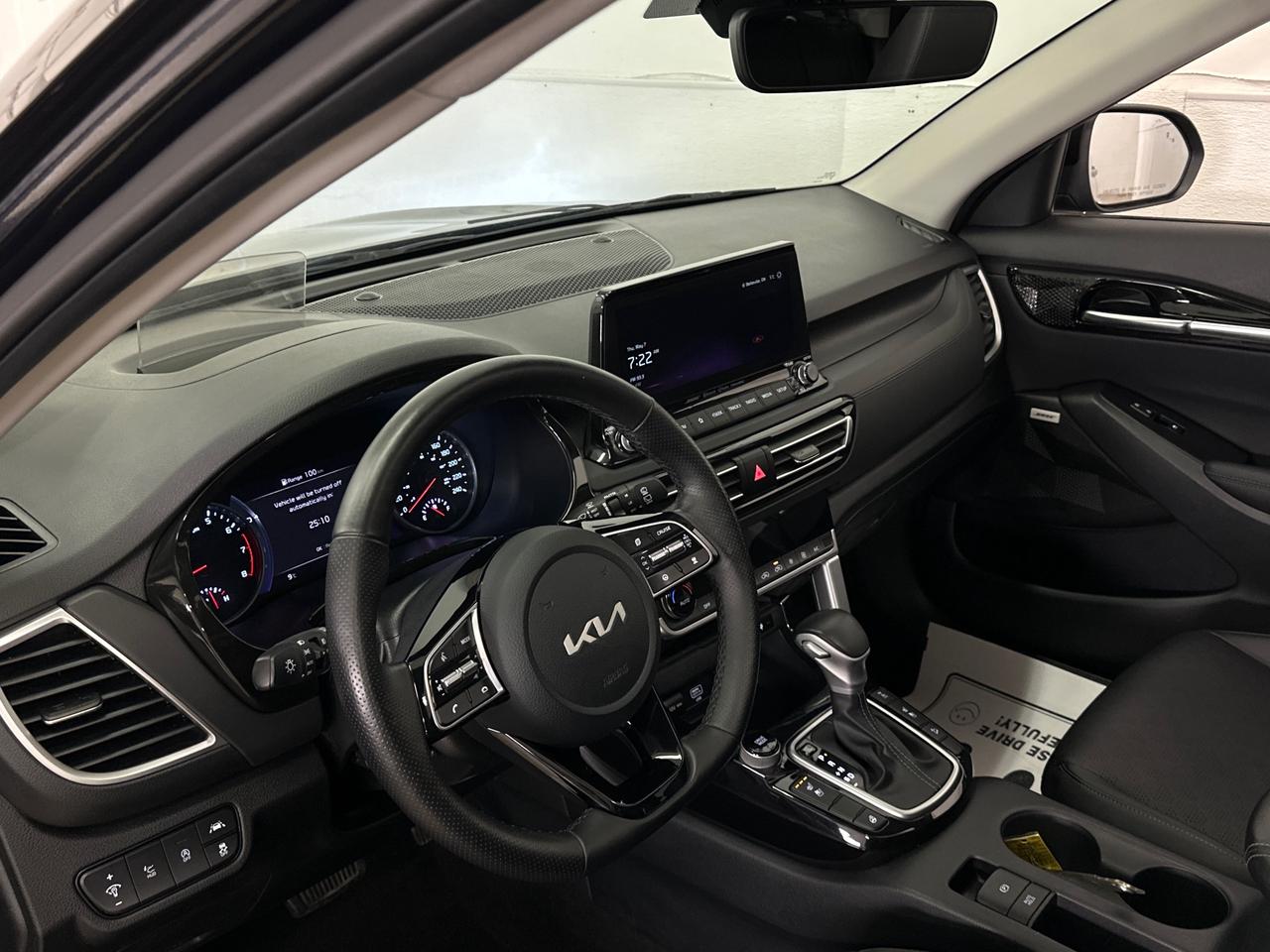 2023 Kia Seltos SX Turbo w/Black Interior 4dr All-Wheel Drive Photo