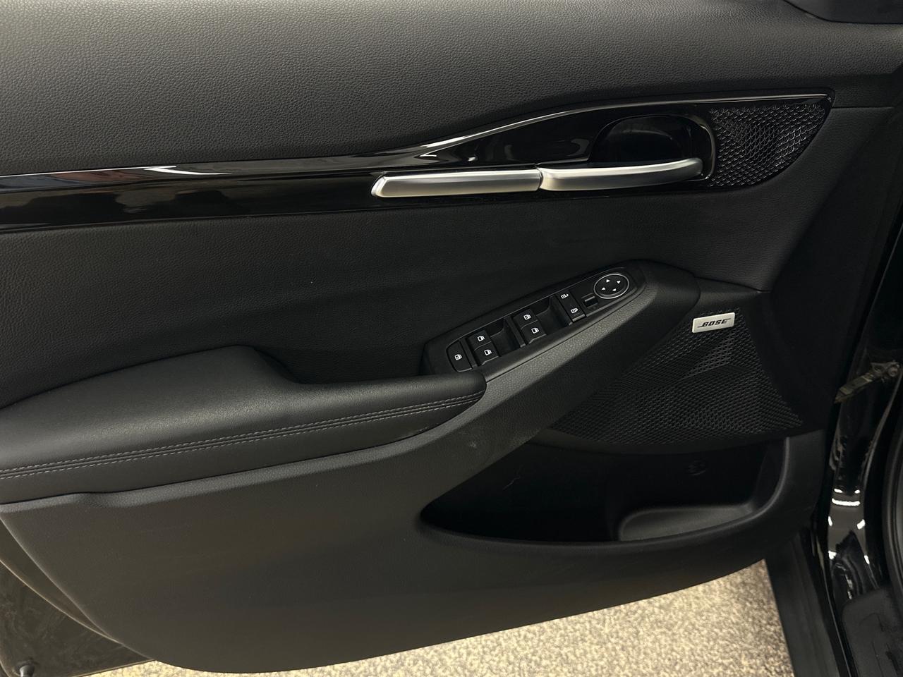 2023 Kia Seltos SX Turbo w/Black Interior 4dr All-Wheel Drive Photo