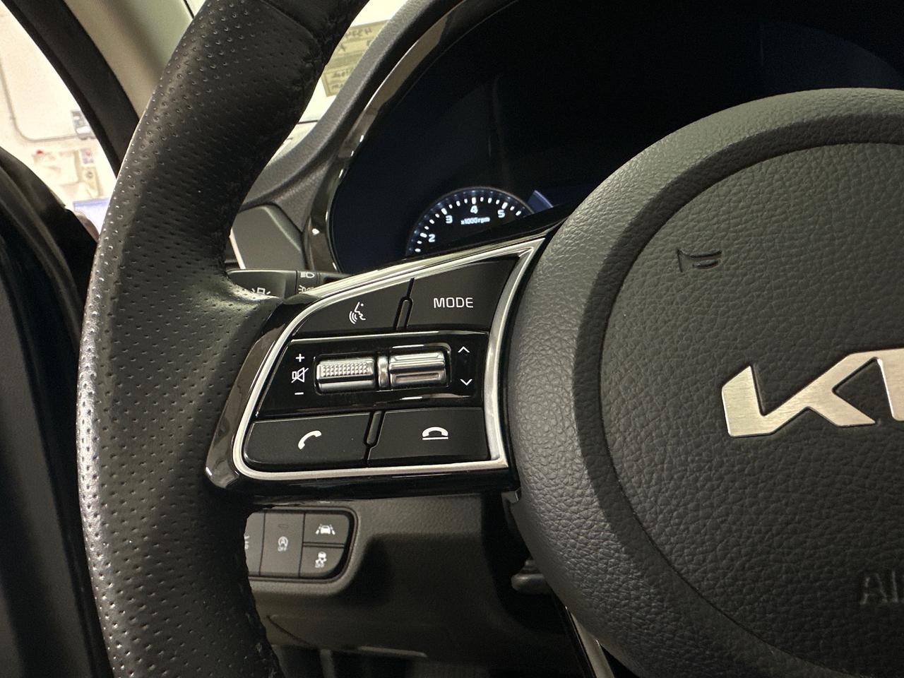 2023 Kia Seltos SX Turbo w/Black Interior 4dr All-Wheel Drive Photo