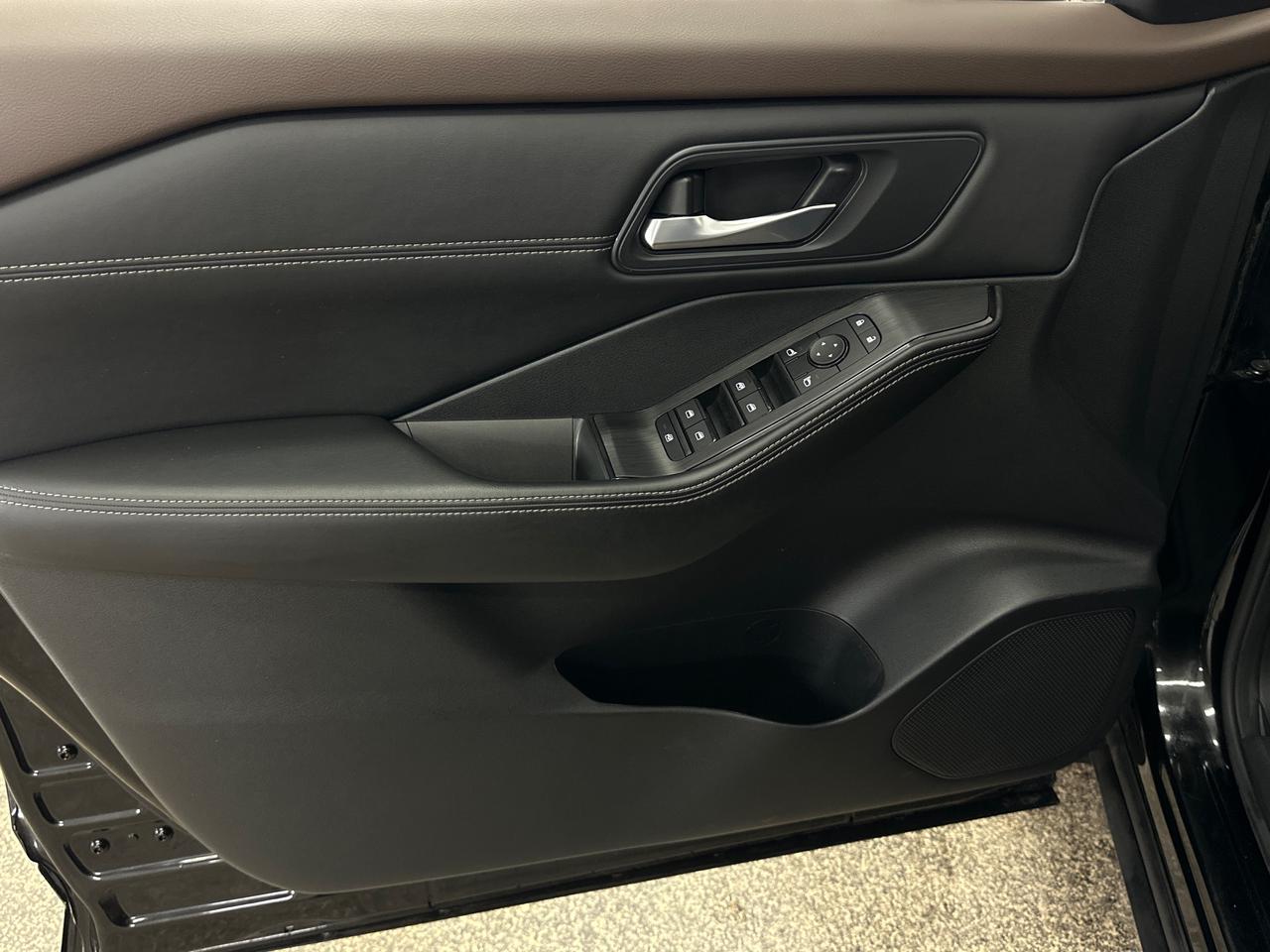2023 Nissan Rogue SV Midnight Edition 4dr All-Wheel Drive Sport Utility Photo
