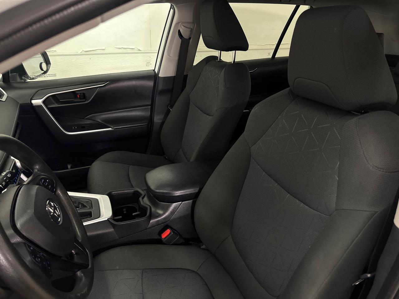 2022 Toyota RAV4 LE 4dr All-wheel Drive Photo