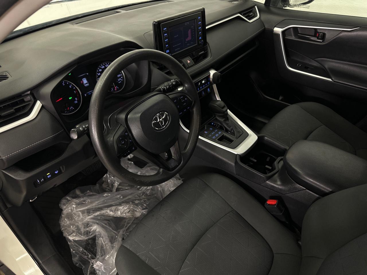 2022 Toyota RAV4 LE 4dr All-wheel Drive Photo