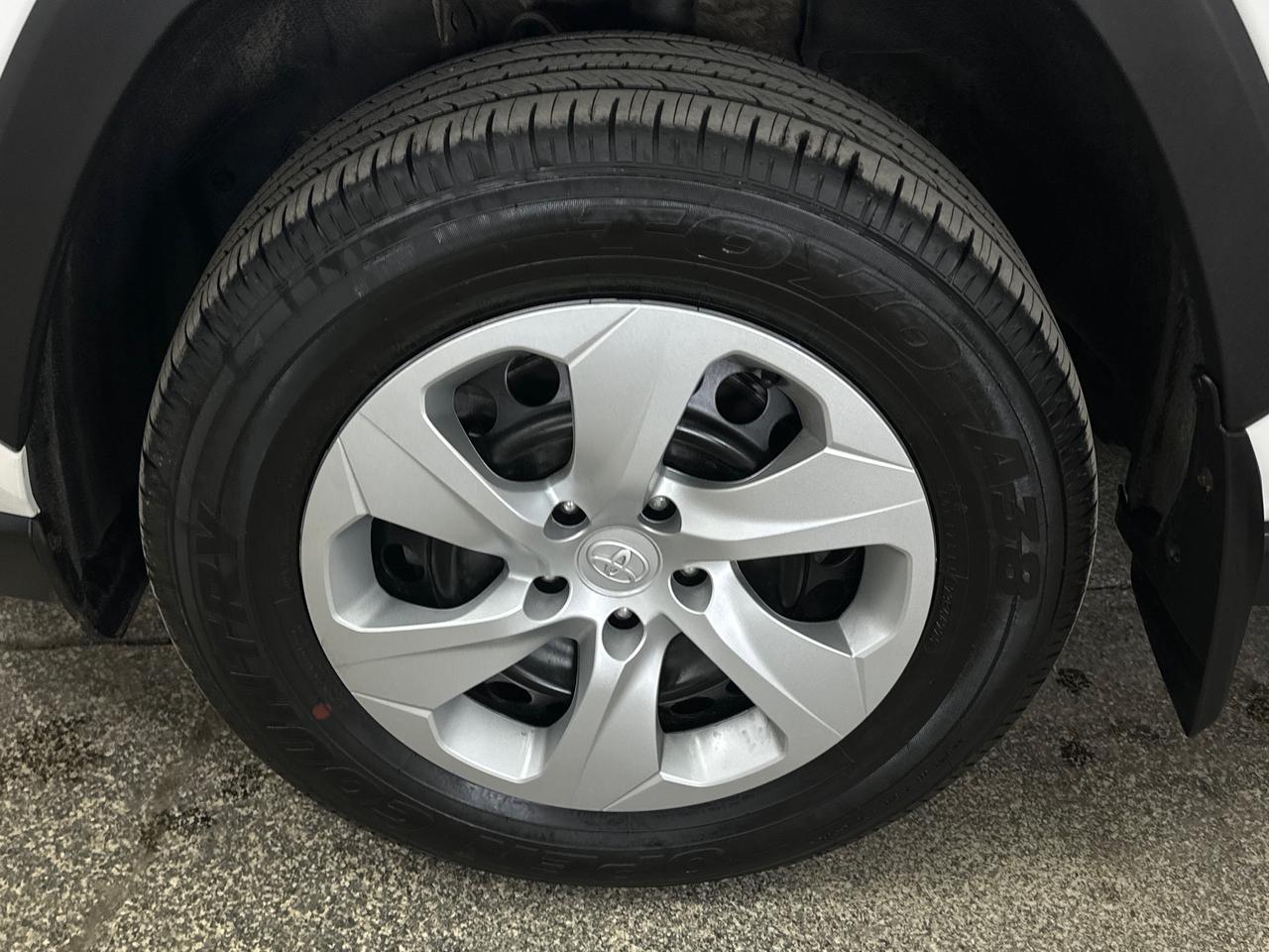 2022 Toyota RAV4 LE 4dr All-wheel Drive Photo