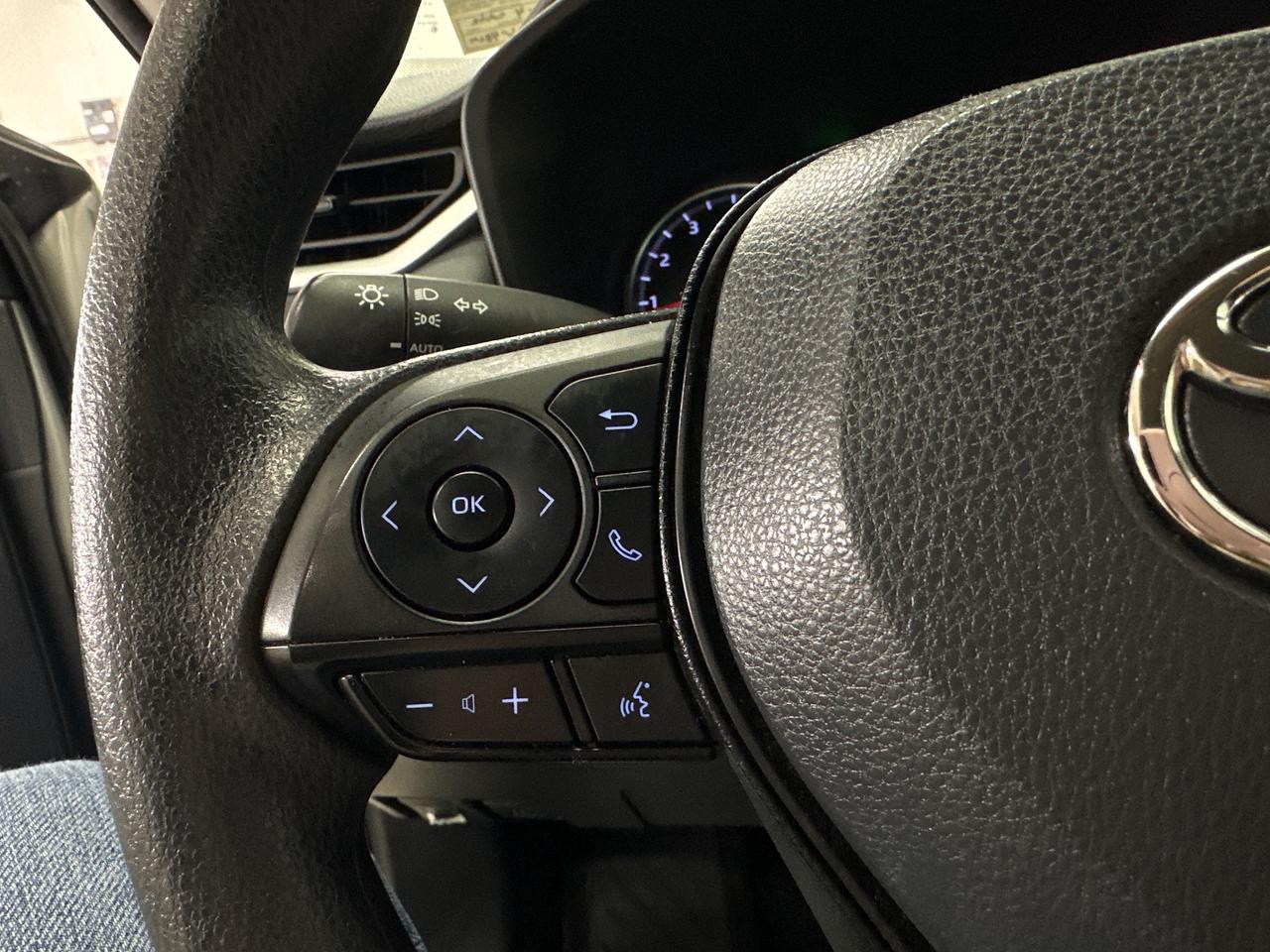 2022 Toyota RAV4 LE 4dr All-wheel Drive Photo