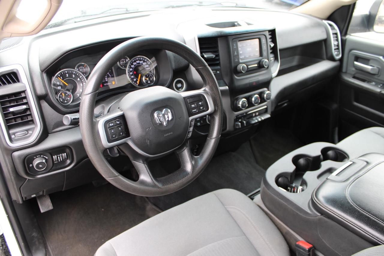 2019 RAM 2500 Big Horn Crew Cab 4WD Hemi 6.4L Photo