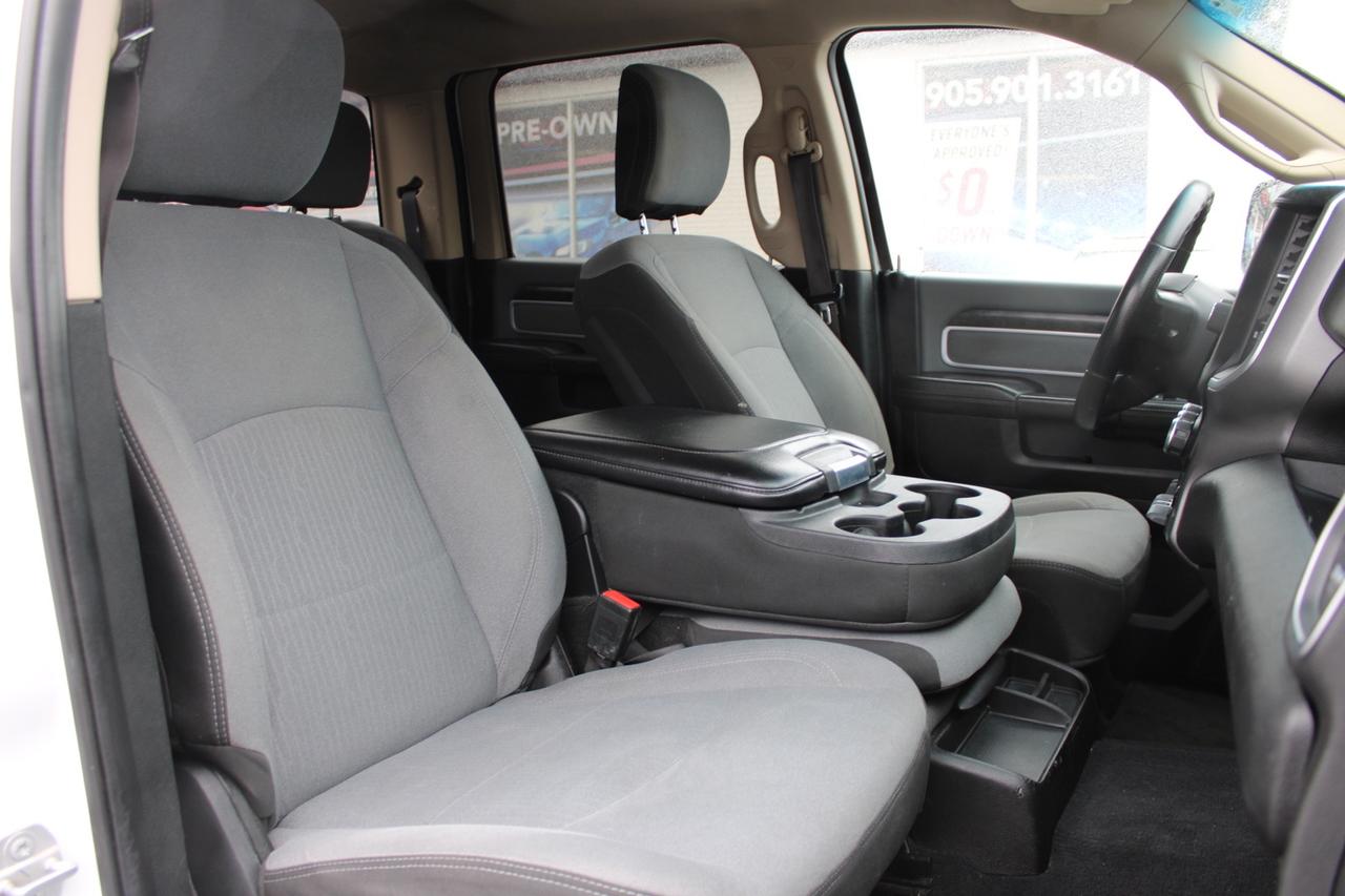 2019 RAM 2500 Big Horn Crew Cab 4WD Hemi 6.4L Photo