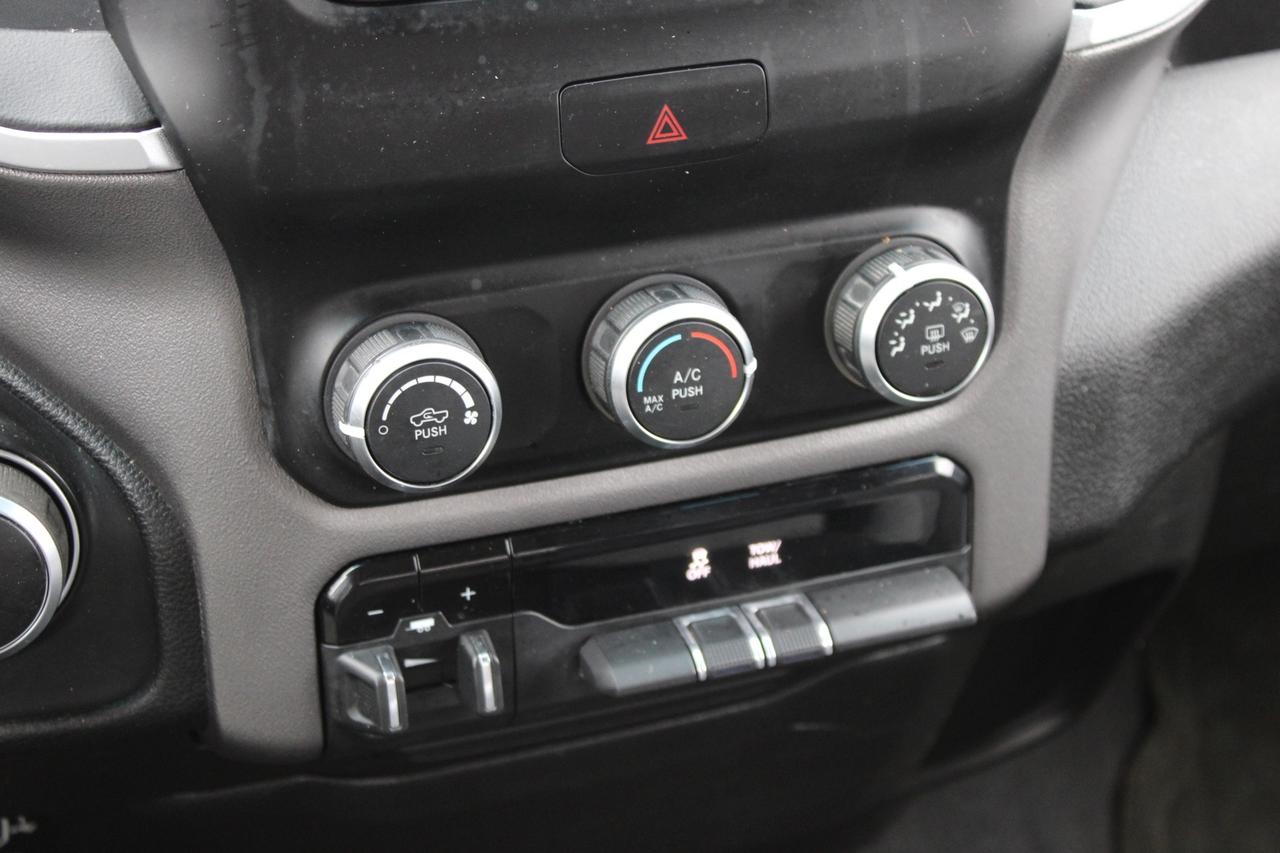 2019 RAM 2500 Big Horn Crew Cab 4WD Hemi 6.4L Photo