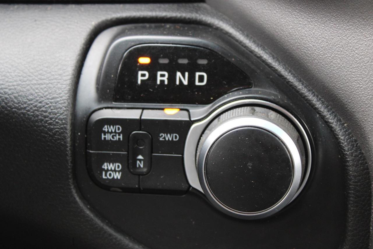 2019 RAM 2500 Big Horn Crew Cab 4WD Hemi 6.4L Photo