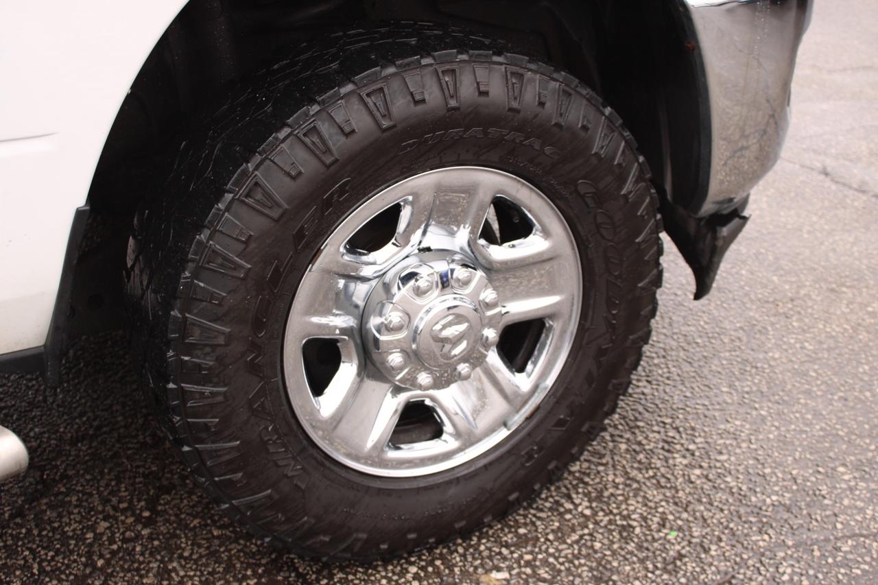 2019 RAM 2500 Big Horn Crew Cab 4WD Hemi 6.4L Photo