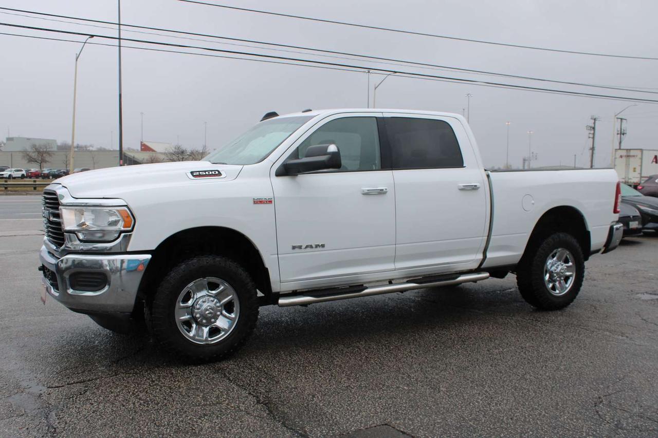 2019 RAM 2500 Big Horn Crew Cab 4WD Hemi 6.4L Photo2