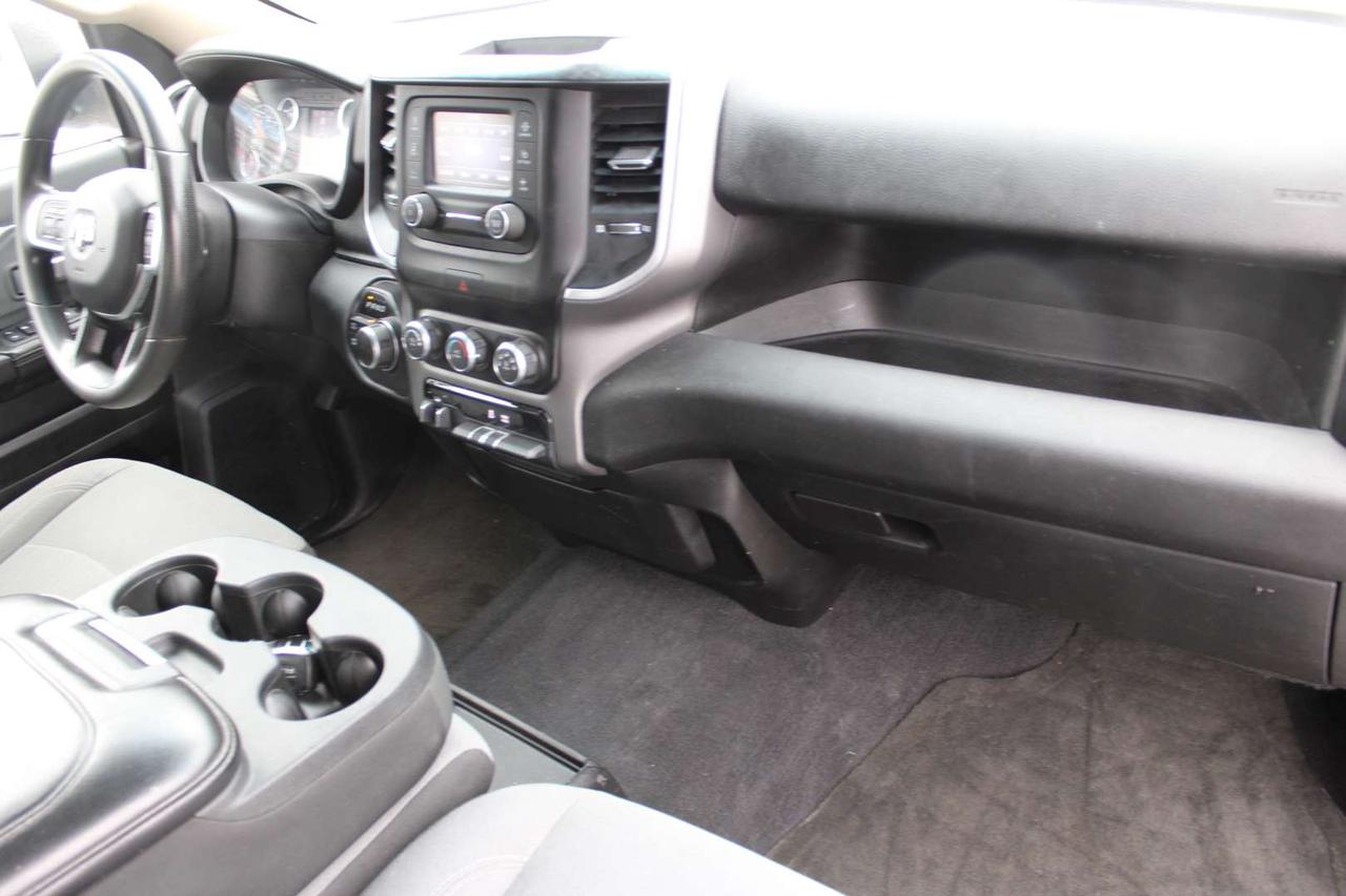 2019 RAM 2500 Big Horn Crew Cab 4WD Hemi 6.4L Photo