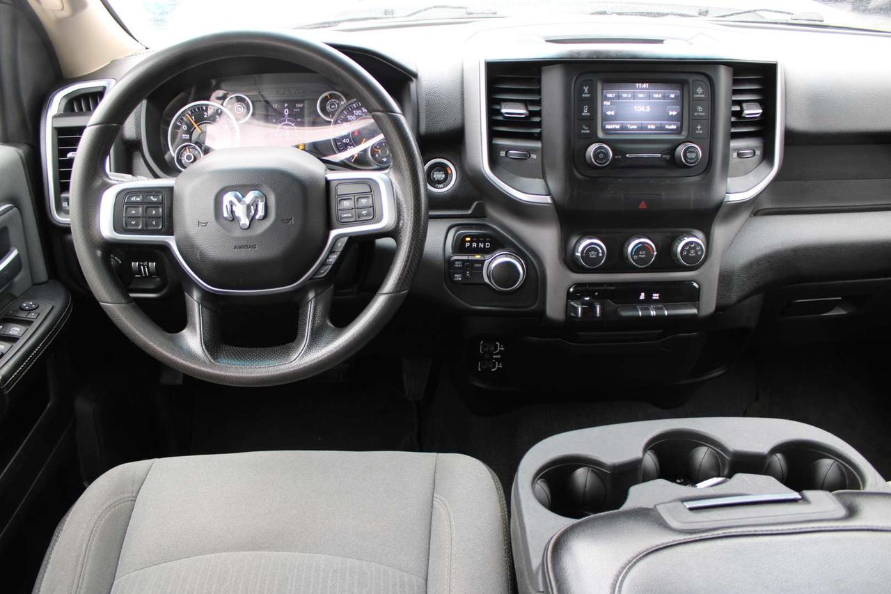 2019 RAM 2500 Big Horn Crew Cab 4WD Hemi 6.4L Photo
