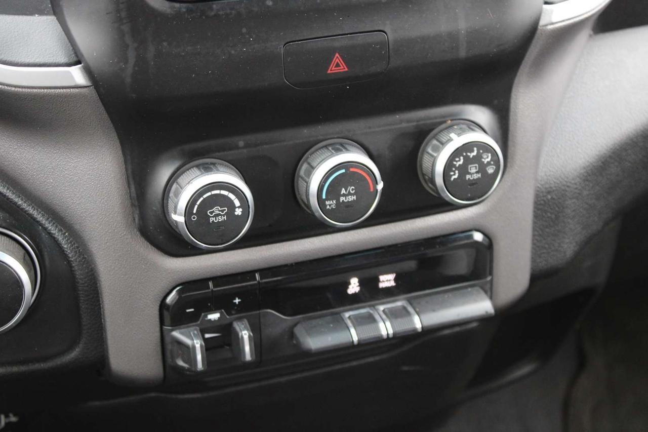 2019 RAM 2500 Big Horn Crew Cab 4WD Hemi 6.4L Photo