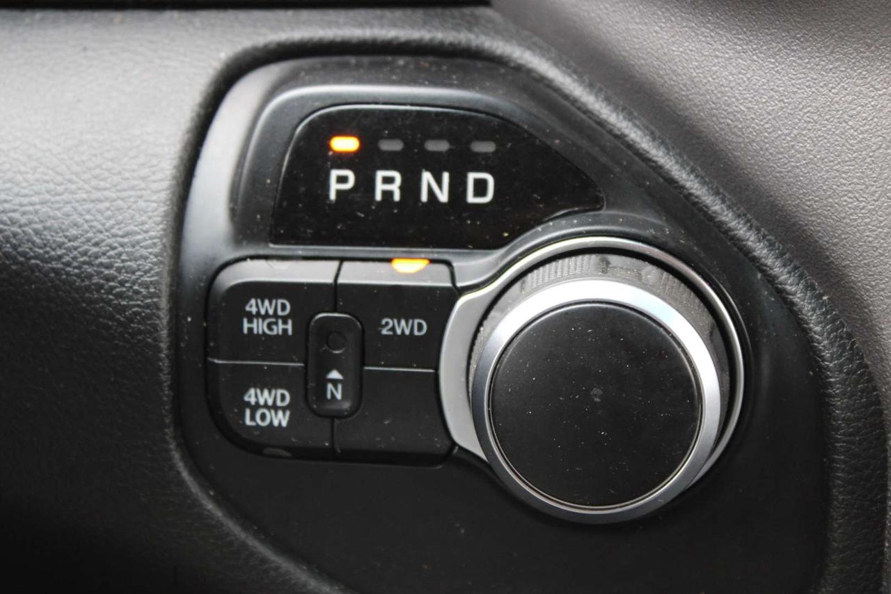 2019 RAM 2500 Big Horn Crew Cab 4WD Hemi 6.4L Photo