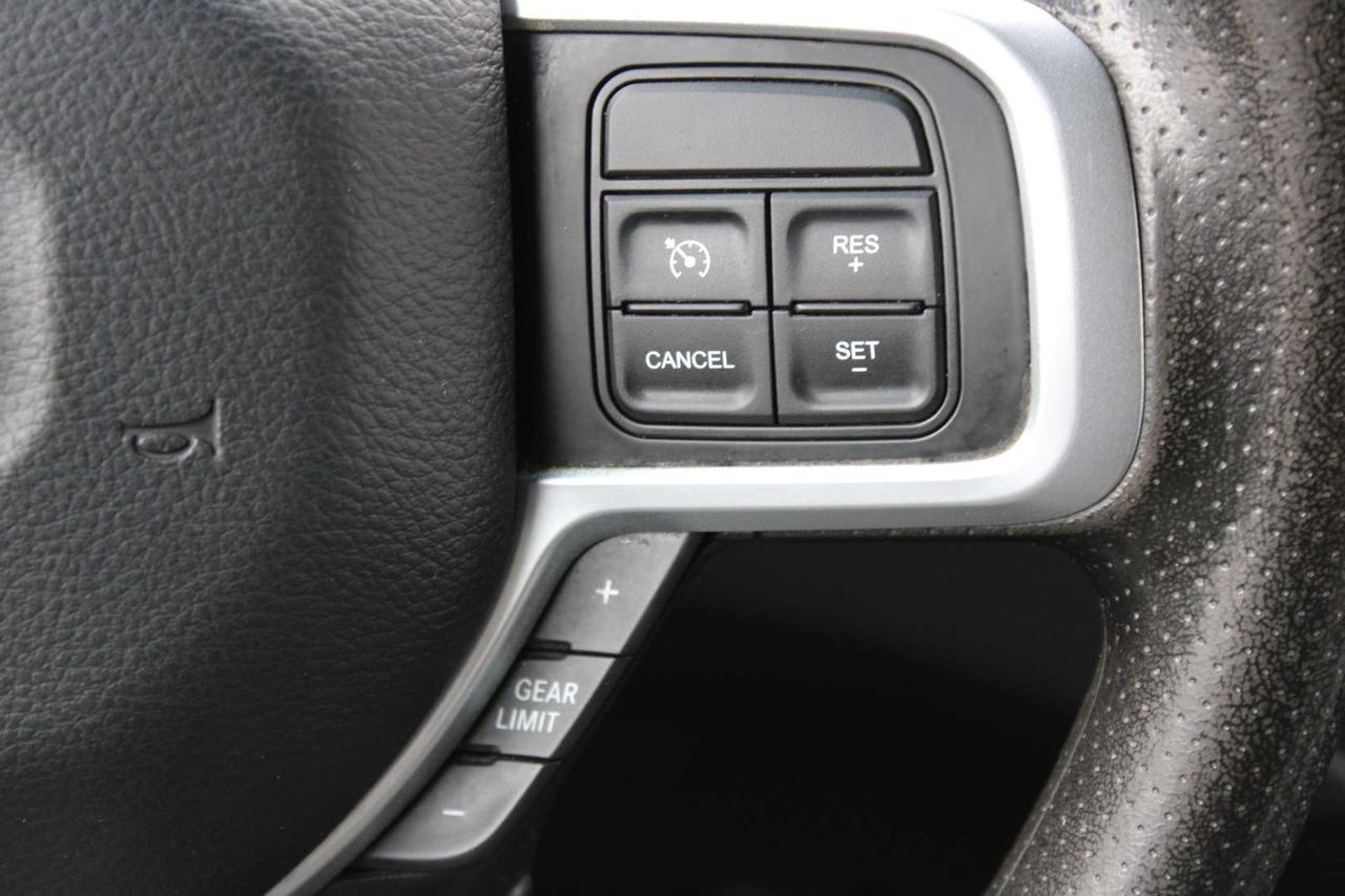 2019 RAM 2500 Big Horn Crew Cab 4WD Hemi 6.4L Photo