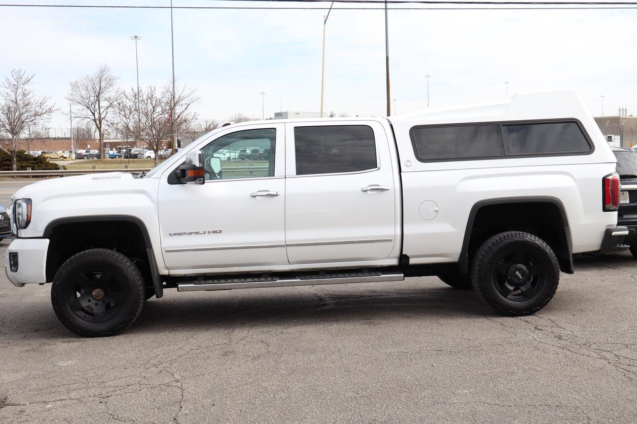 2018 GMC SIERRA 2500HD Denali Crew Cab 4WD Diesel Duramax Photo