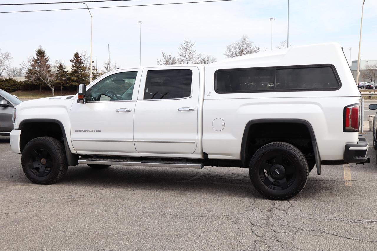 2018 GMC SIERRA 2500HD Denali Crew Cab 4WD Diesel Duramax Photo