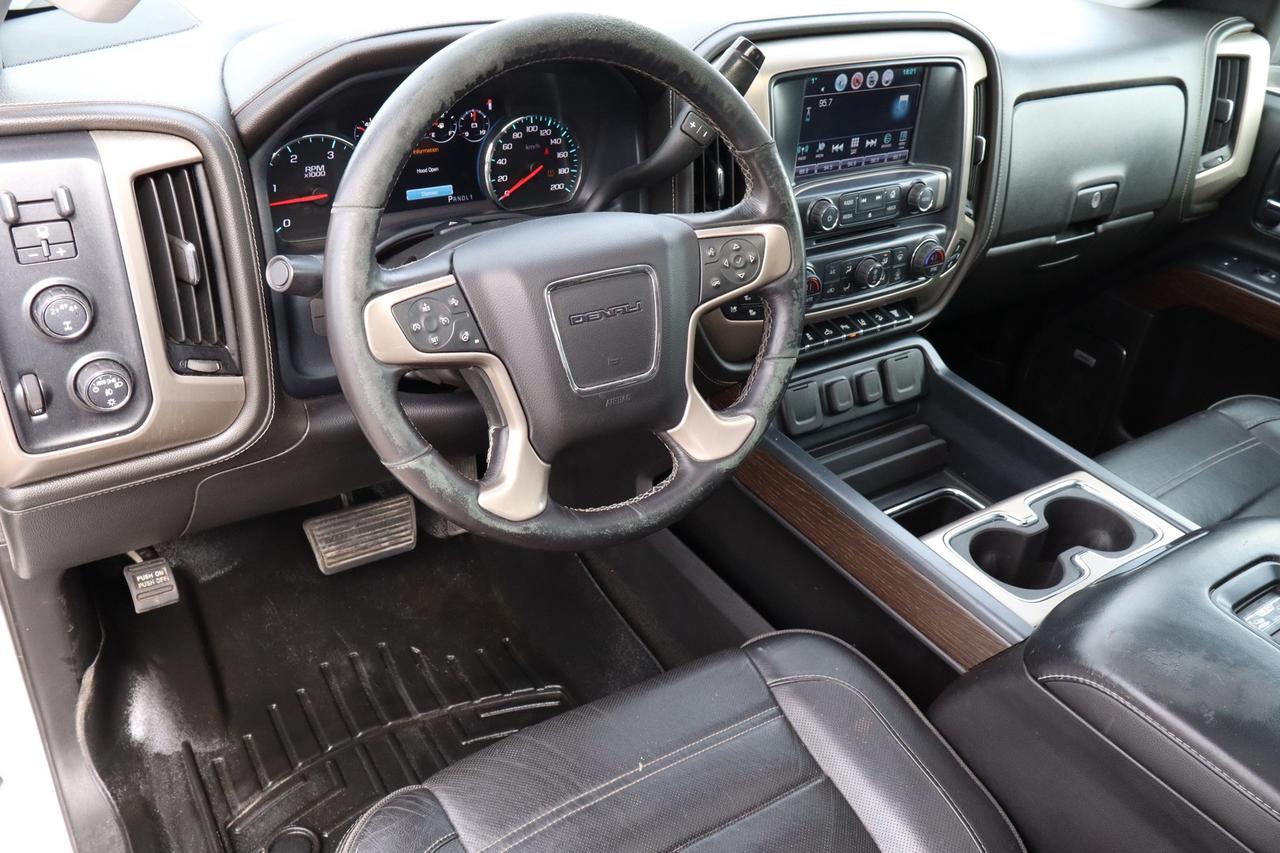 2018 GMC SIERRA 2500HD Denali Crew Cab 4WD Diesel Duramax Photo
