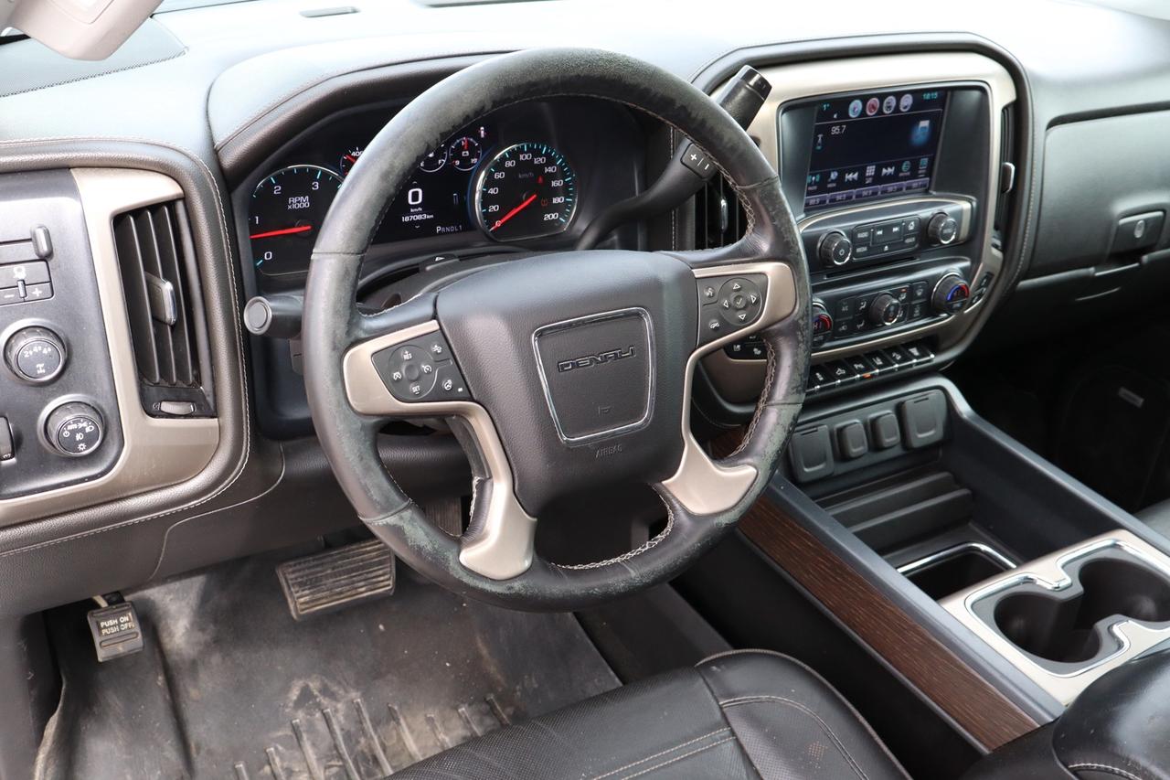 2018 GMC SIERRA 2500HD Denali Crew Cab 4WD Diesel Duramax Photo
