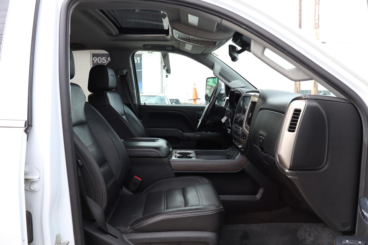 2018 GMC SIERRA 2500HD Denali Crew Cab 4WD Diesel Duramax Photo