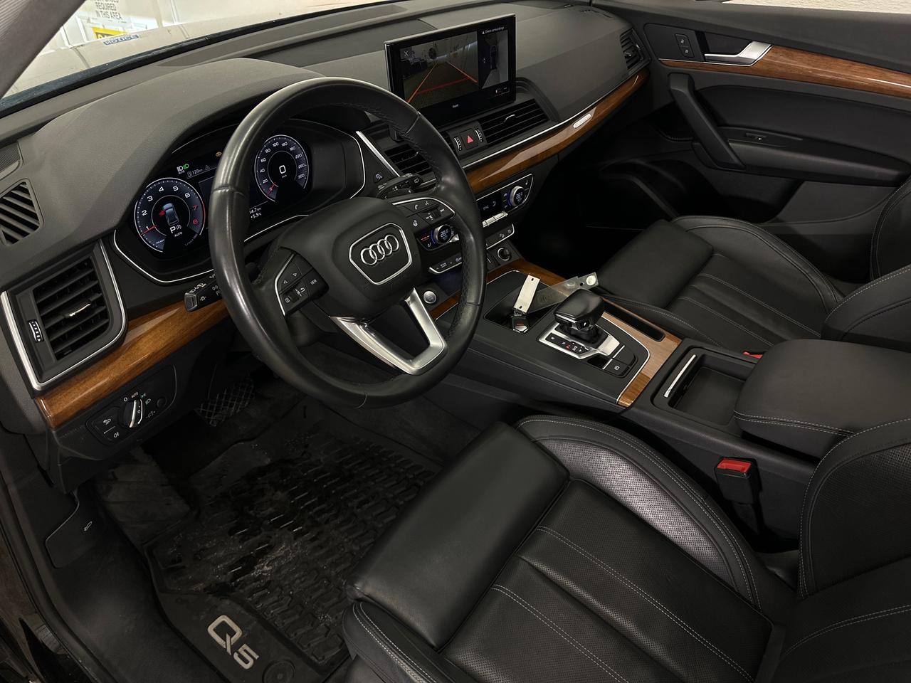 2022 Audi Q5 45 Technik 4dr All-Wheel Drive quattro Sport Utility Photo