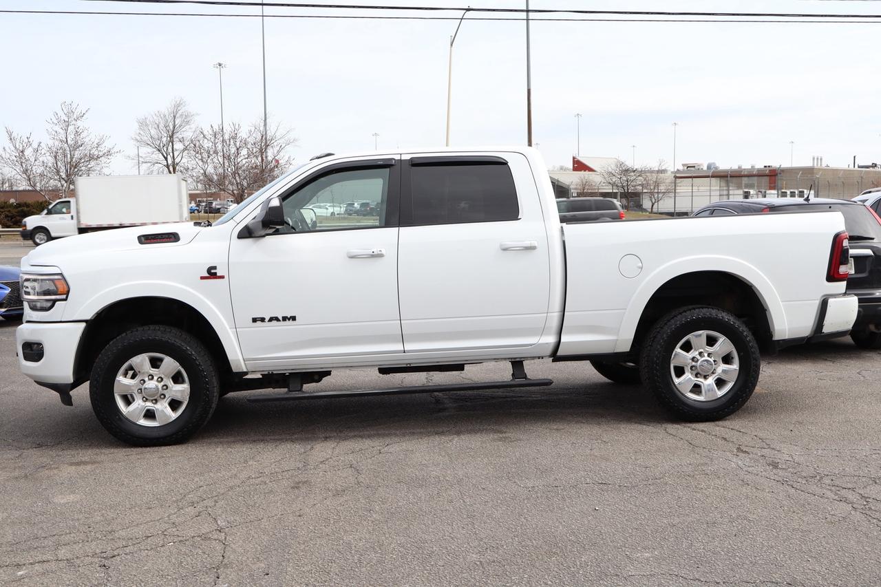 2022 RAM 3500 Laramie Crew Cab 4WD Cummins Diesel 6.7L Level 2 Photo3
