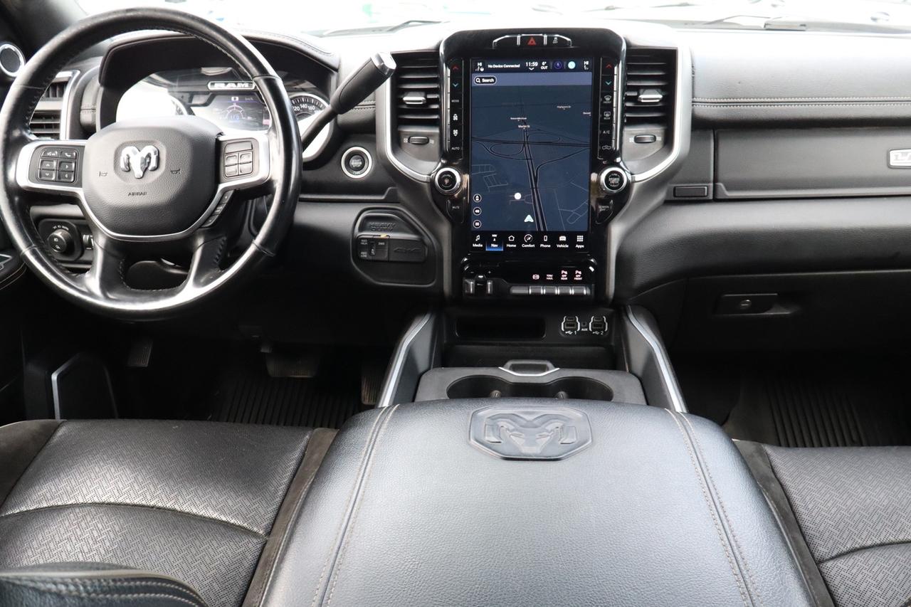 2022 RAM 3500 Laramie Crew Cab 4WD Cummins Diesel 6.7L Level 2 Photo