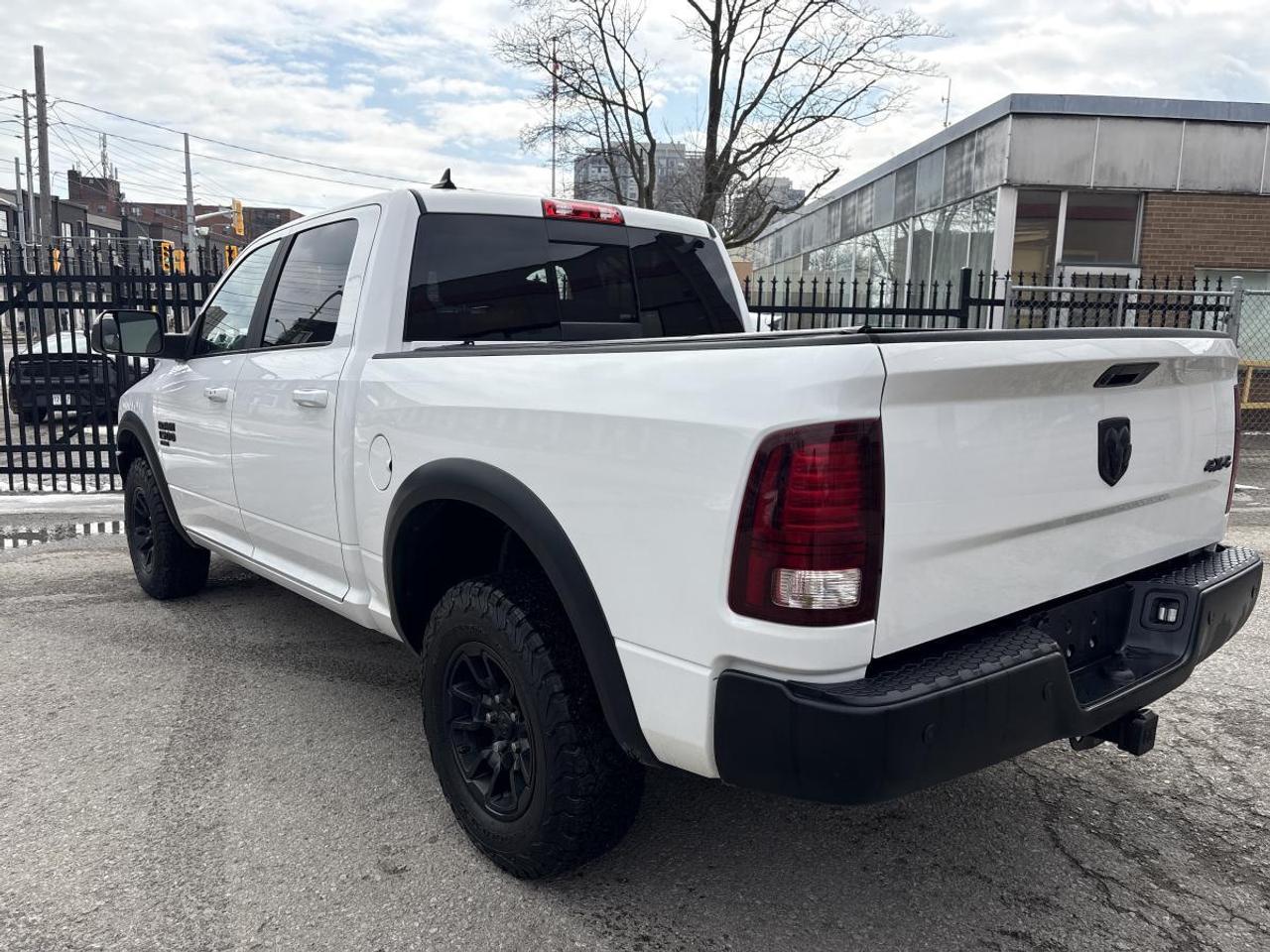 2022 RAM 1500 Classic Warlock All Terrain PKG/Luxury PKG/Tech PKG Photo3