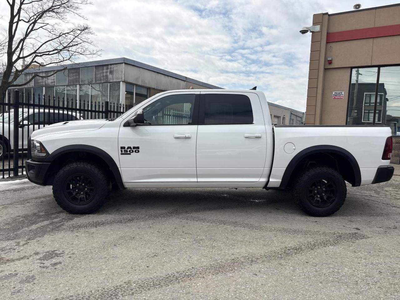 2022 RAM 1500 Classic Warlock All Terrain PKG/Luxury PKG/Tech PKG Photo4