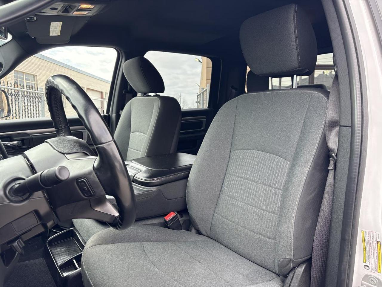 2022 RAM 1500 Classic Warlock All Terrain PKG/Luxury PKG/Tech PKG Photo