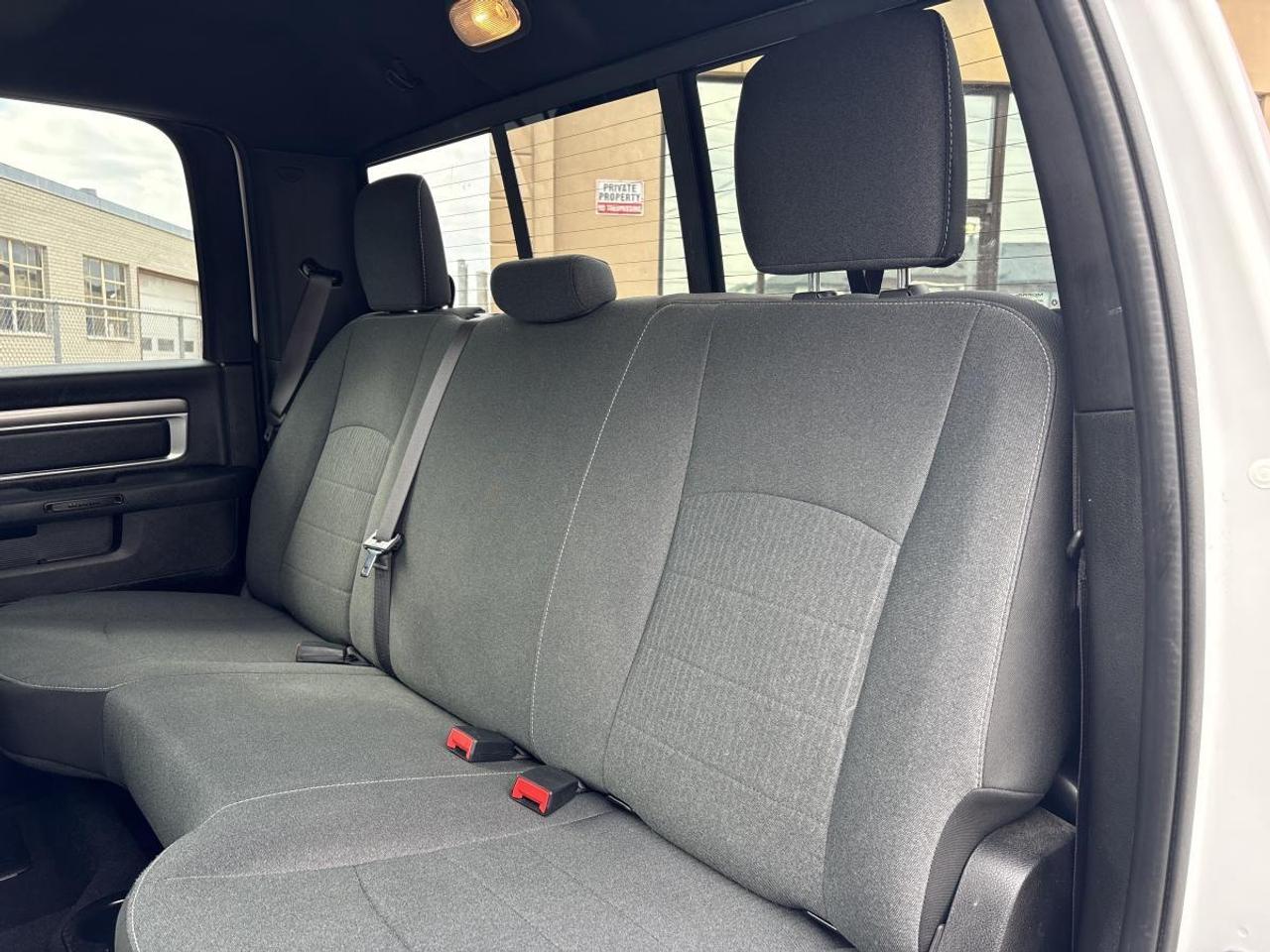 2022 RAM 1500 Classic Warlock All Terrain PKG/Luxury PKG/Tech PKG Photo