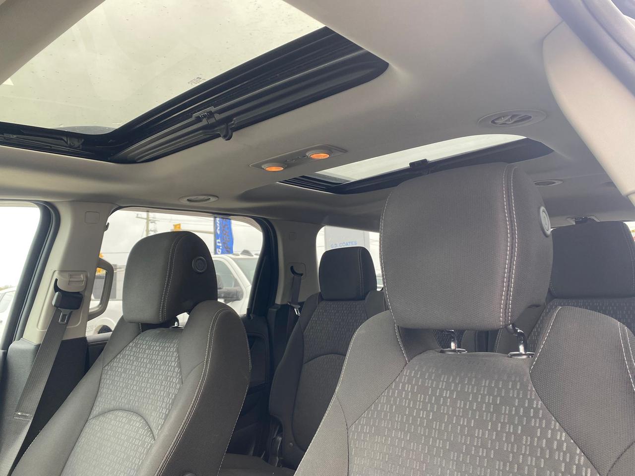 2016 GMC Acadia SLE AWD ~Heated Seats ~Sunroof ~Bluetooth ~Camera Photo