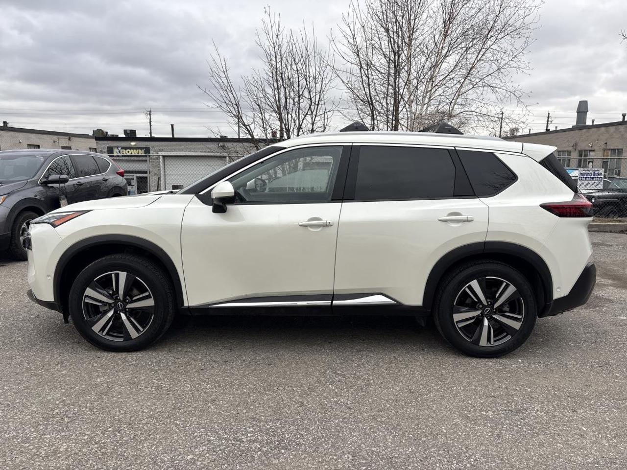 2023 Nissan Rogue SL Photo
